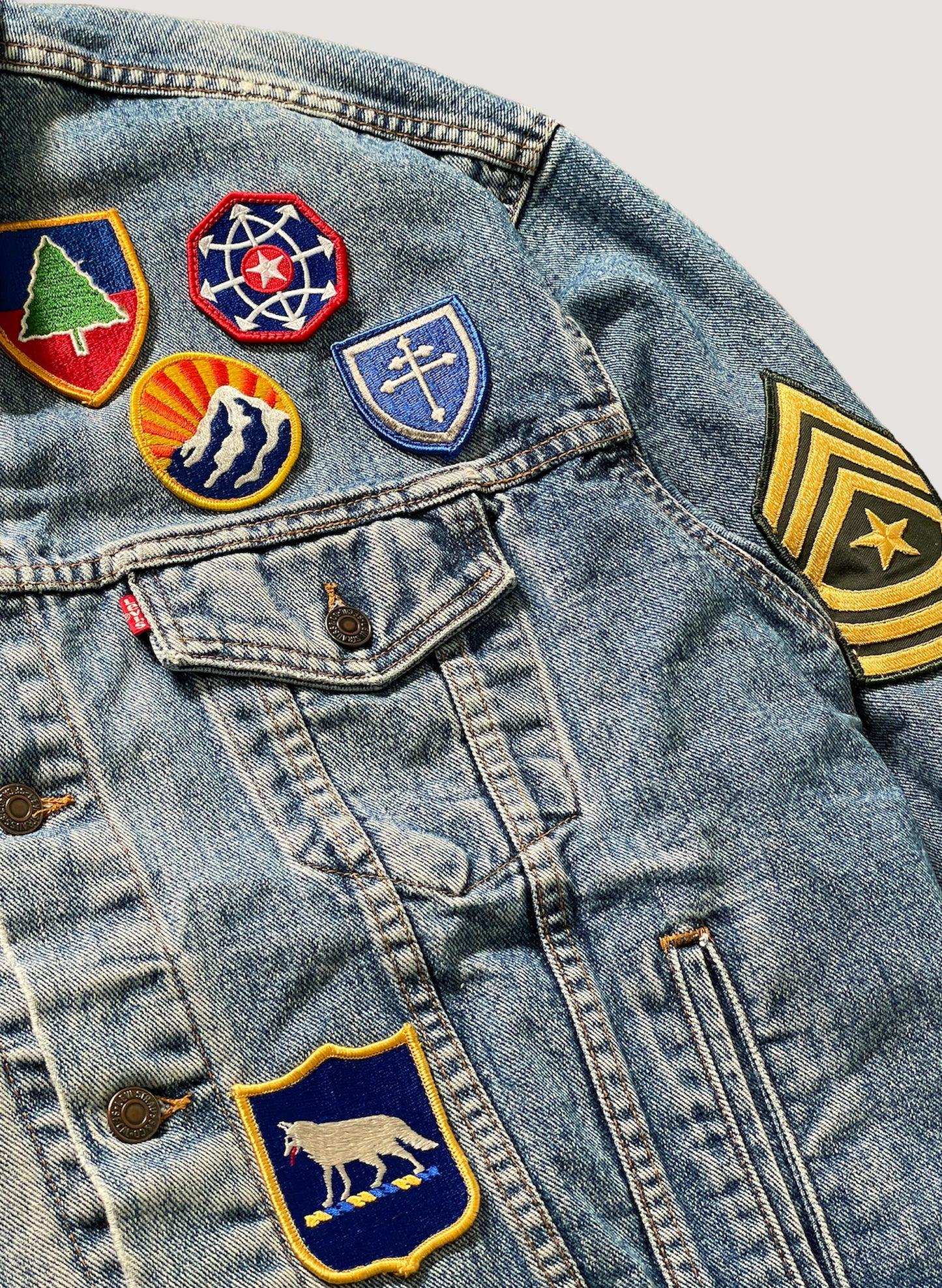 (WB-24SS-047) WOODBLOCK CUSTOMIZED U.S ARMY PATCHED VINTAGE DENIM JACKET