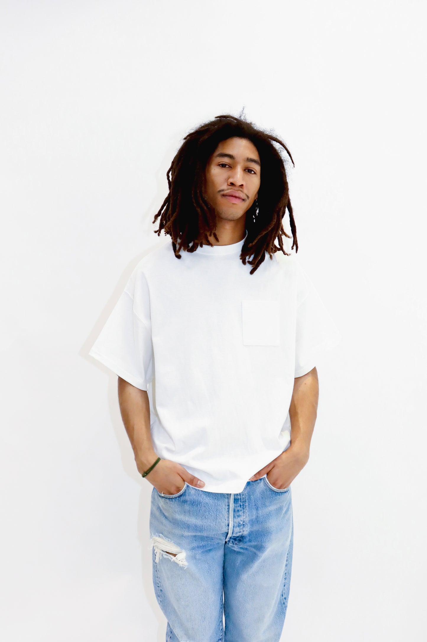 WOODBLOCK S/S WIDE TAPERED SILHOUETTE POCKET T-SHIRT WHITE (WB-25SS-014)