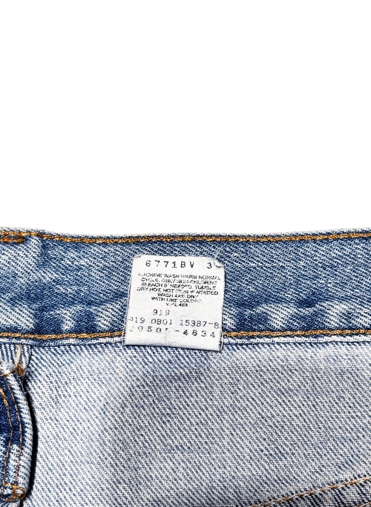 (SUP-394) LEVI'S 505 "CUT OFF" DENIM SHORTS - MADE IN MEXICO (w36)