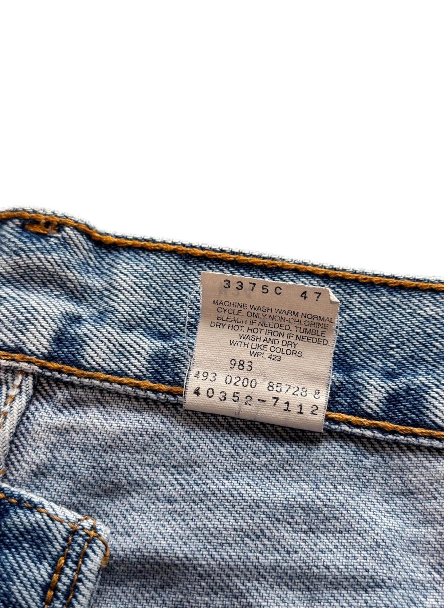 (SUP-392) LEVI'S 550 DENIM SHORTS - MADE IN MEXICO (w34)