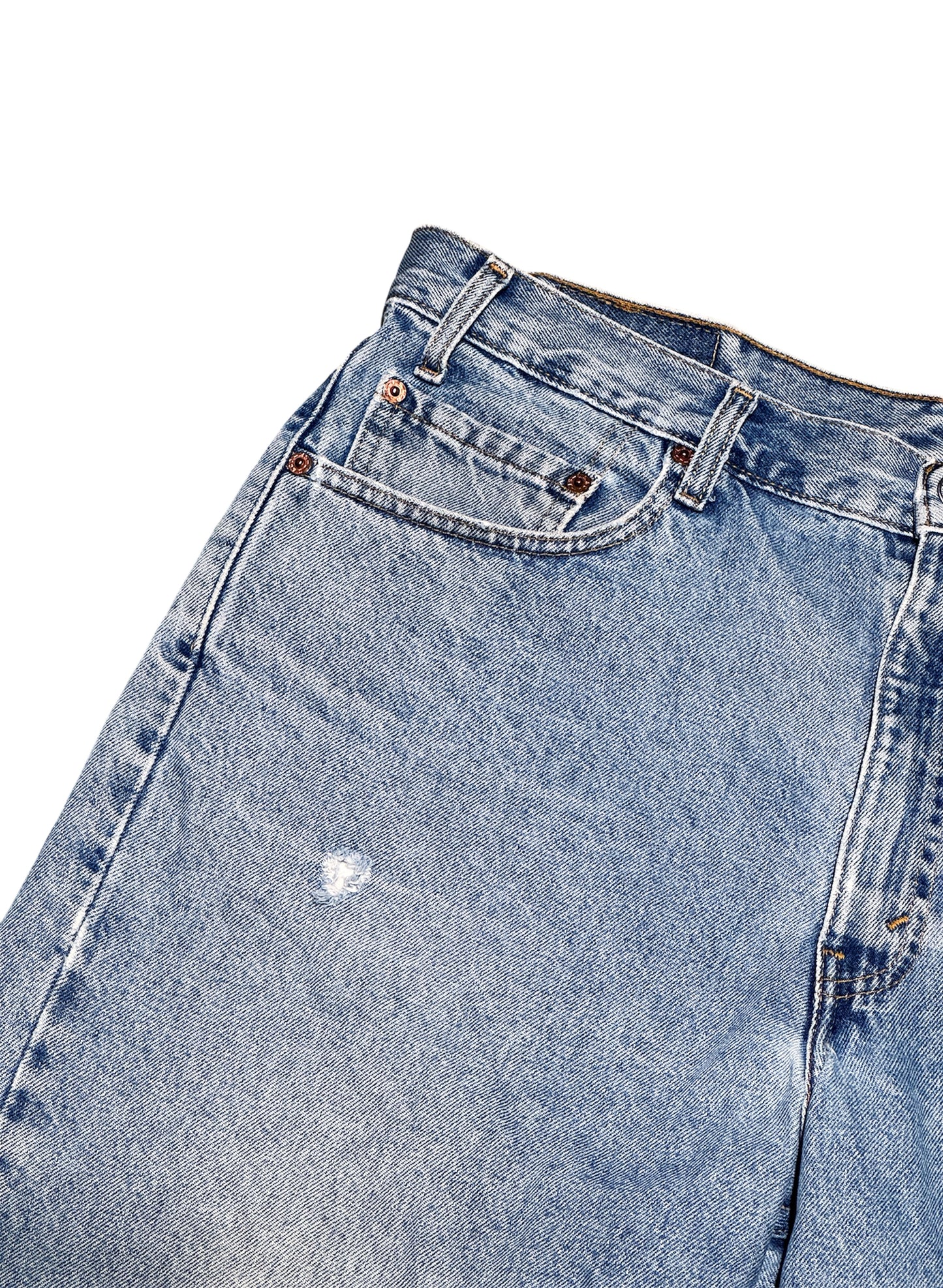 (SUP-393) LEVI'S 550 DENIM SHORTS - MADE IN COLOMBIA (w36)