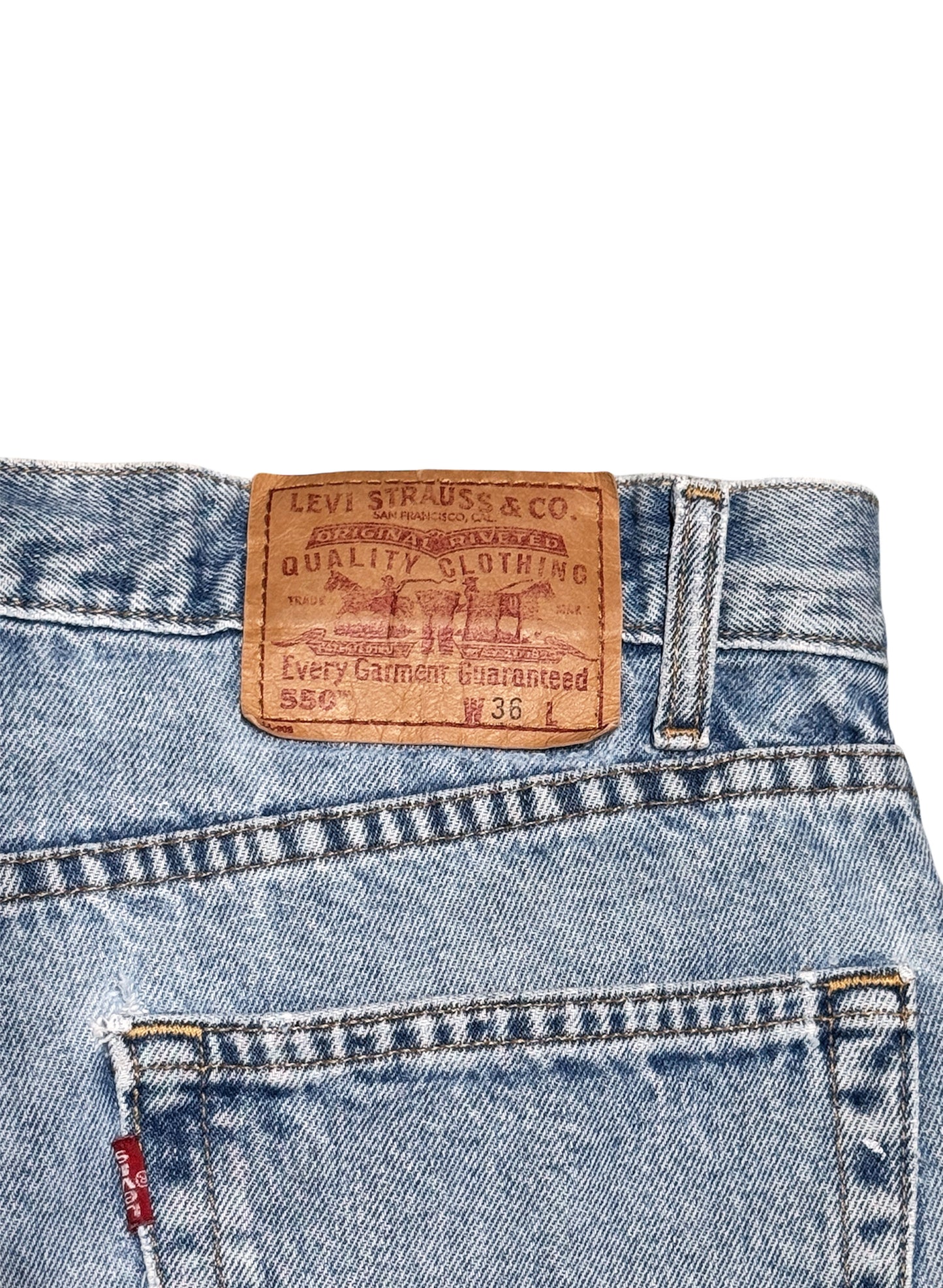 (SUP-393) LEVI'S 550 DENIM SHORTS - MADE IN COLOMBIA (w36)