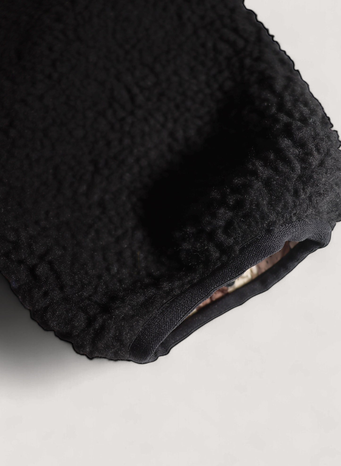 WOODBLOCK SCRIPT LOGO FELT PATCHED FLEECE JACKET BLACK (WB-24AW-016)