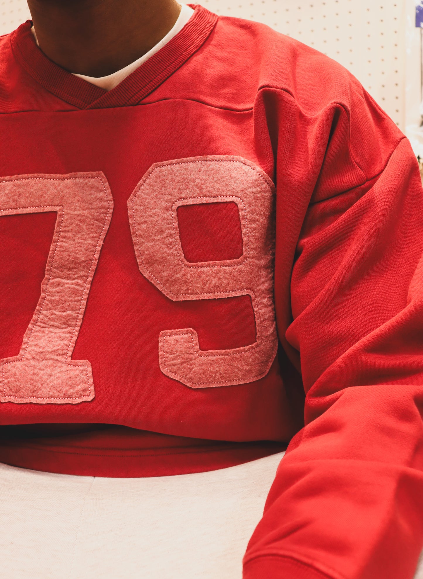 WOODBLOCK 79 FELT PATCHED PIGMENT FOOTBALL SWEAT RED (WB-23AW-037)