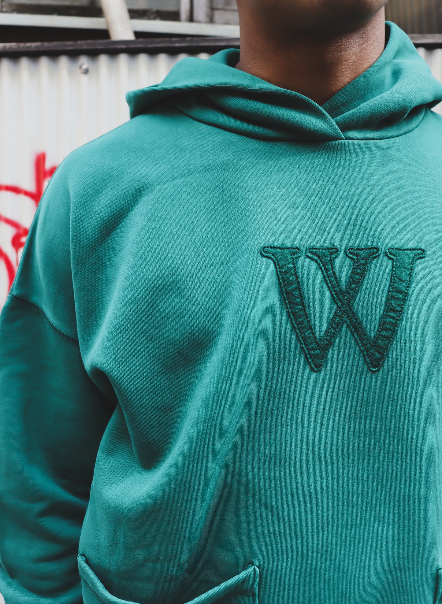 WOODBLOCK W FELT PATCHED PIGMENT SWEAT HOODIE GREEN (WB-23AW-036)