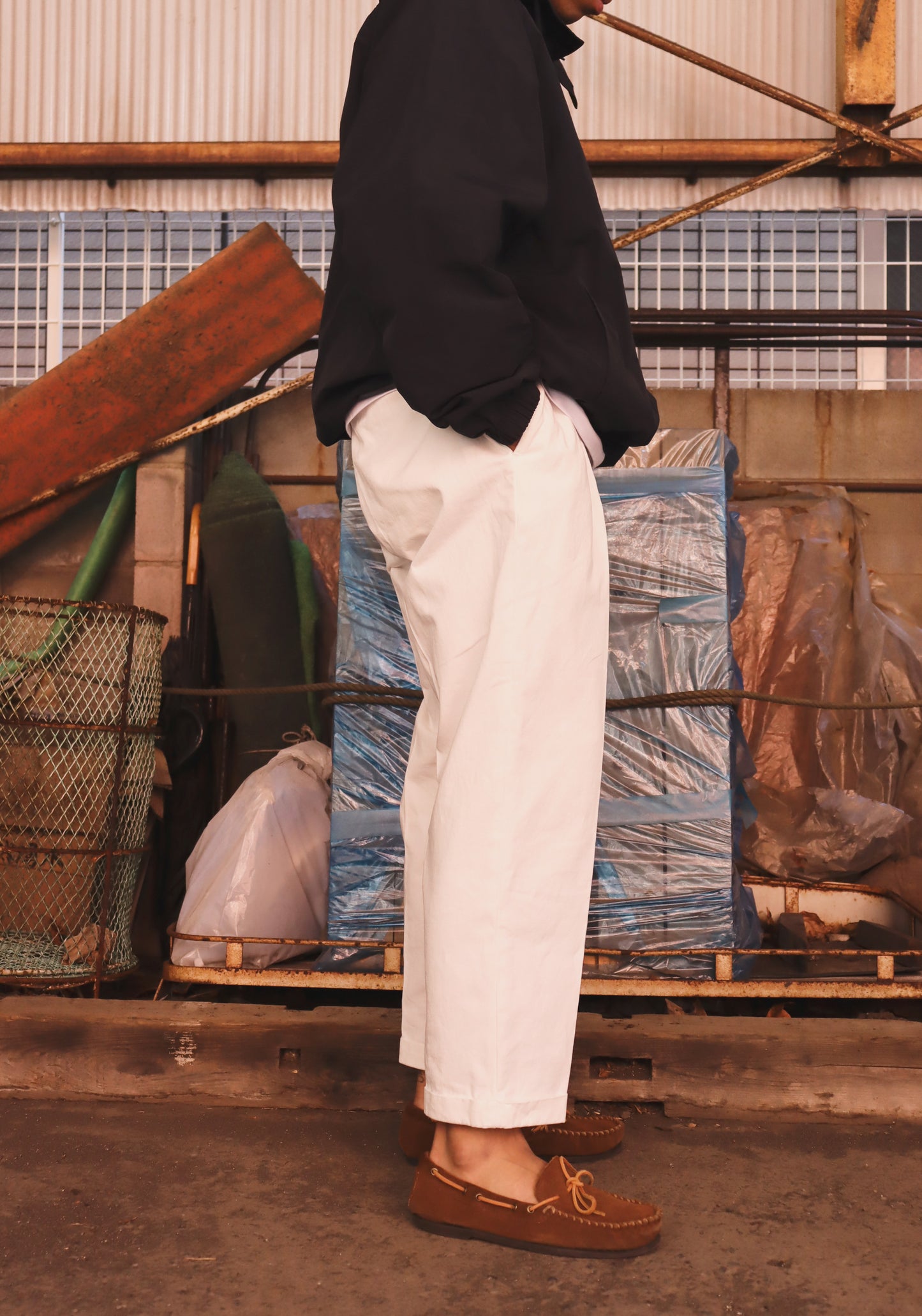 WOODBLOCK 2TUCK CHINO TROUSERS WHITE (WB-CL-001)