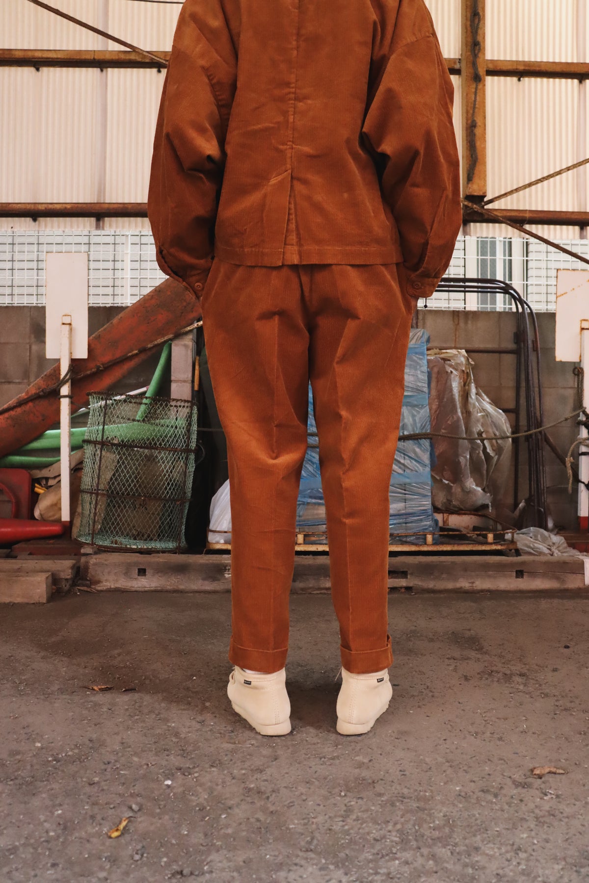 WOODBLOCK 2TUCK CORDUROY TROUSERS CAMEL (WB-26AW-010)