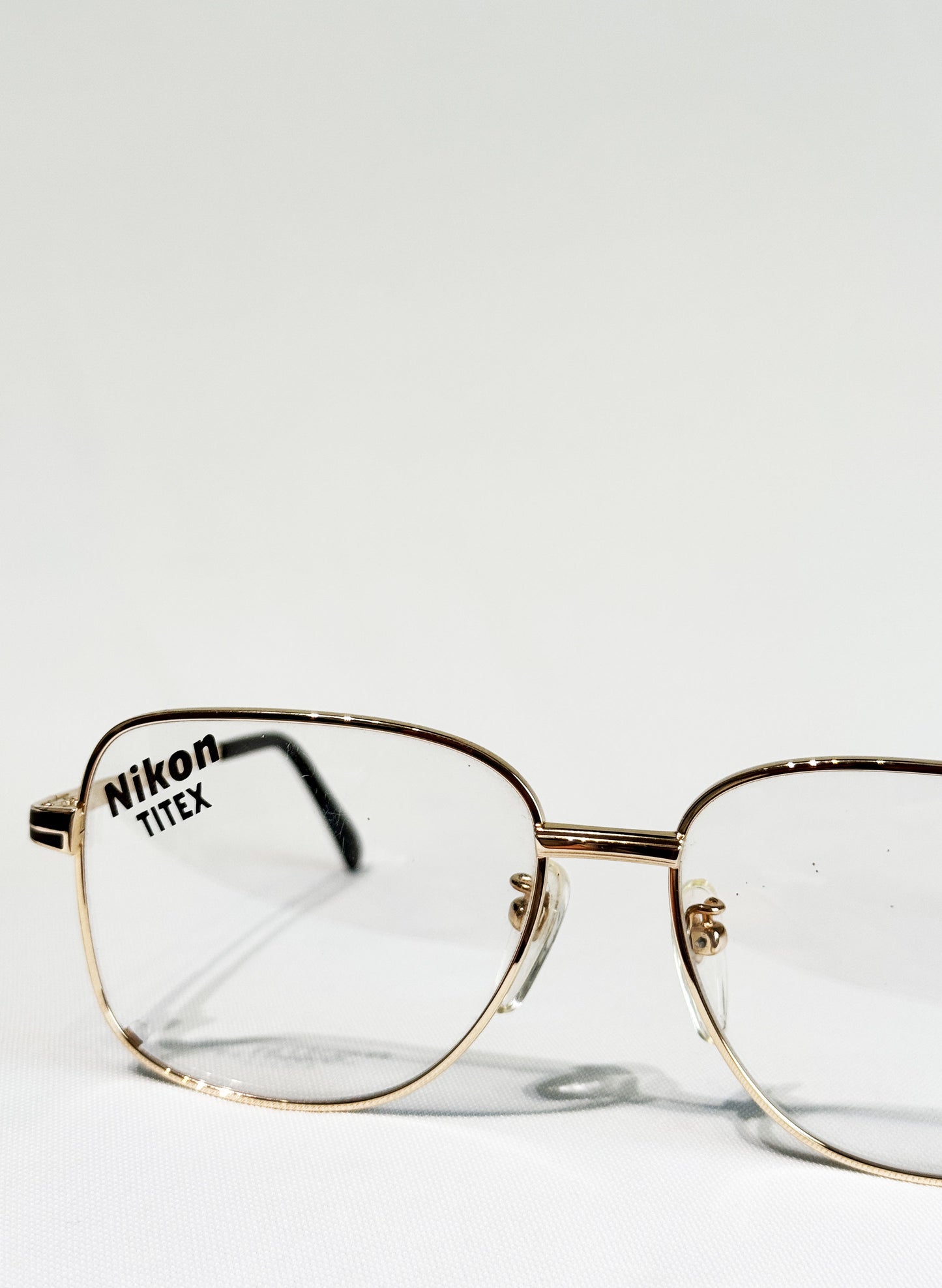 (SUP-371) 90s VINTAGE GOLD FRAME GLASSES "Nikon TITEX"