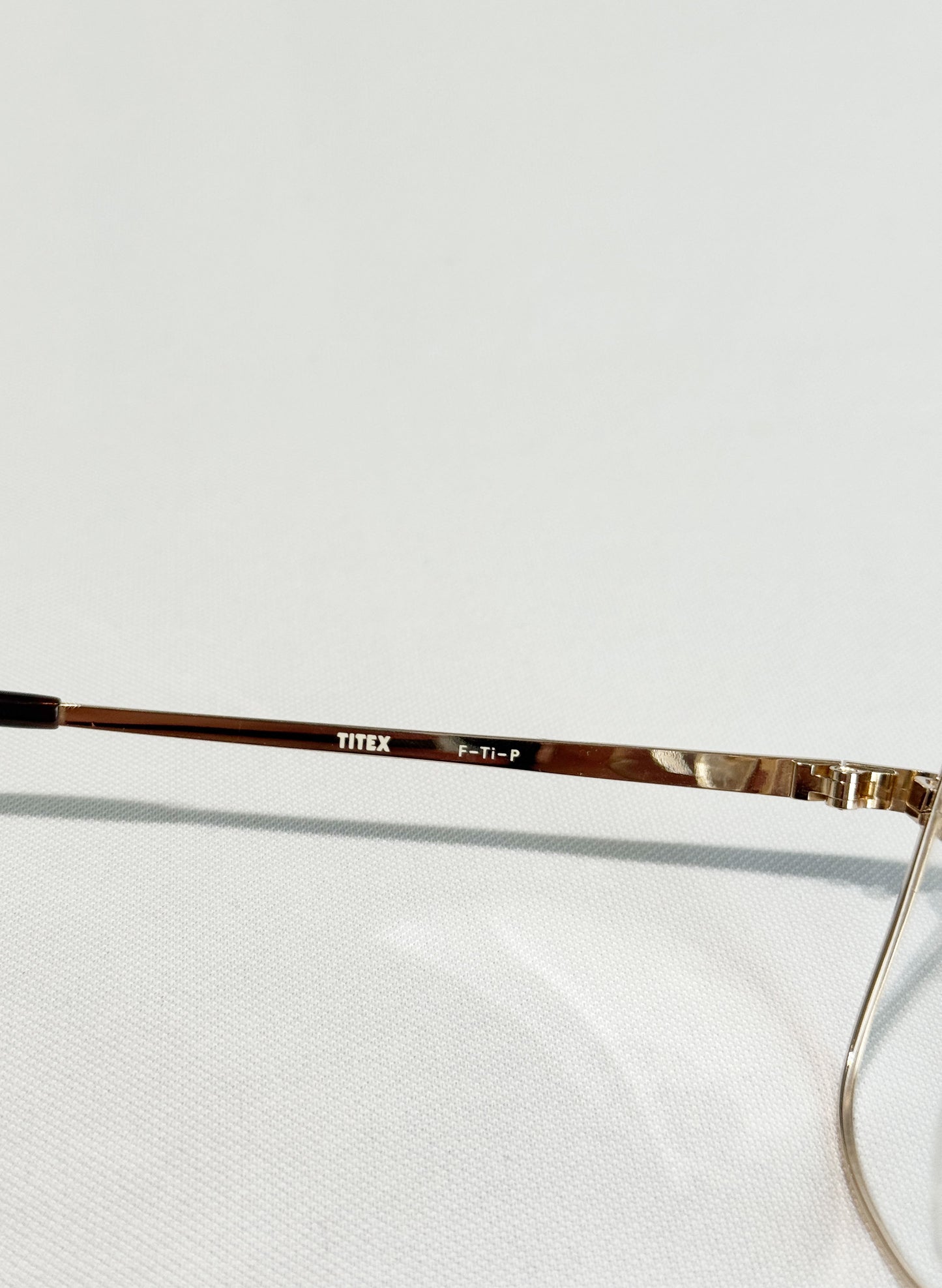 (SUP-371) 90s VINTAGE GOLD FRAME GLASSES "Nikon TITEX"