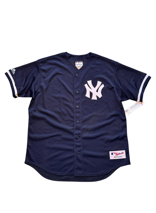 (SUP-382) Majestic DEADSTOCK NEW YORK YANKEES "NY" - MADE IN U.S.A. (L)