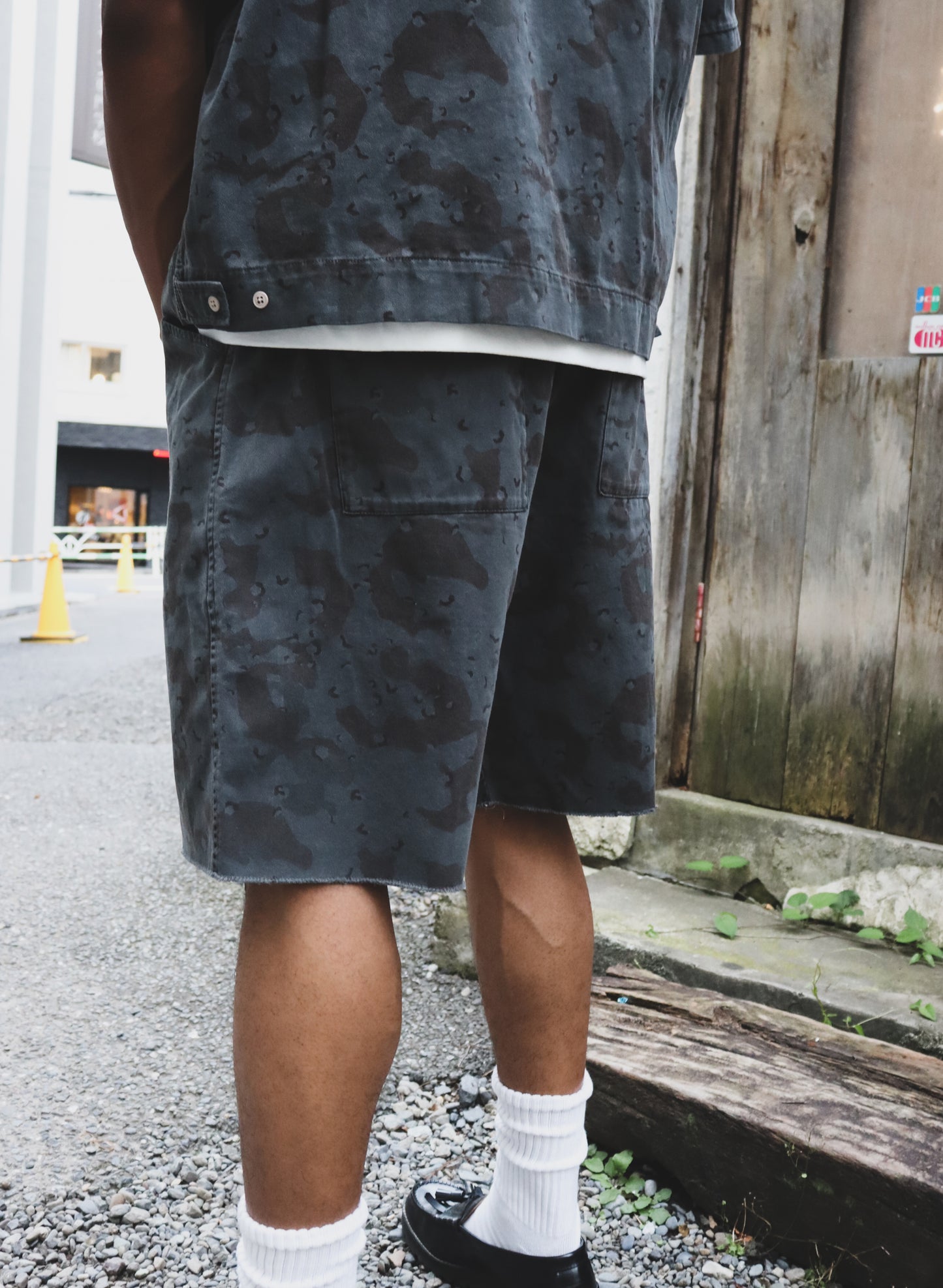 (WB-24SS-066) WOODBLOCK CUT-OFF EASY SHORTS PIGMENT DYED