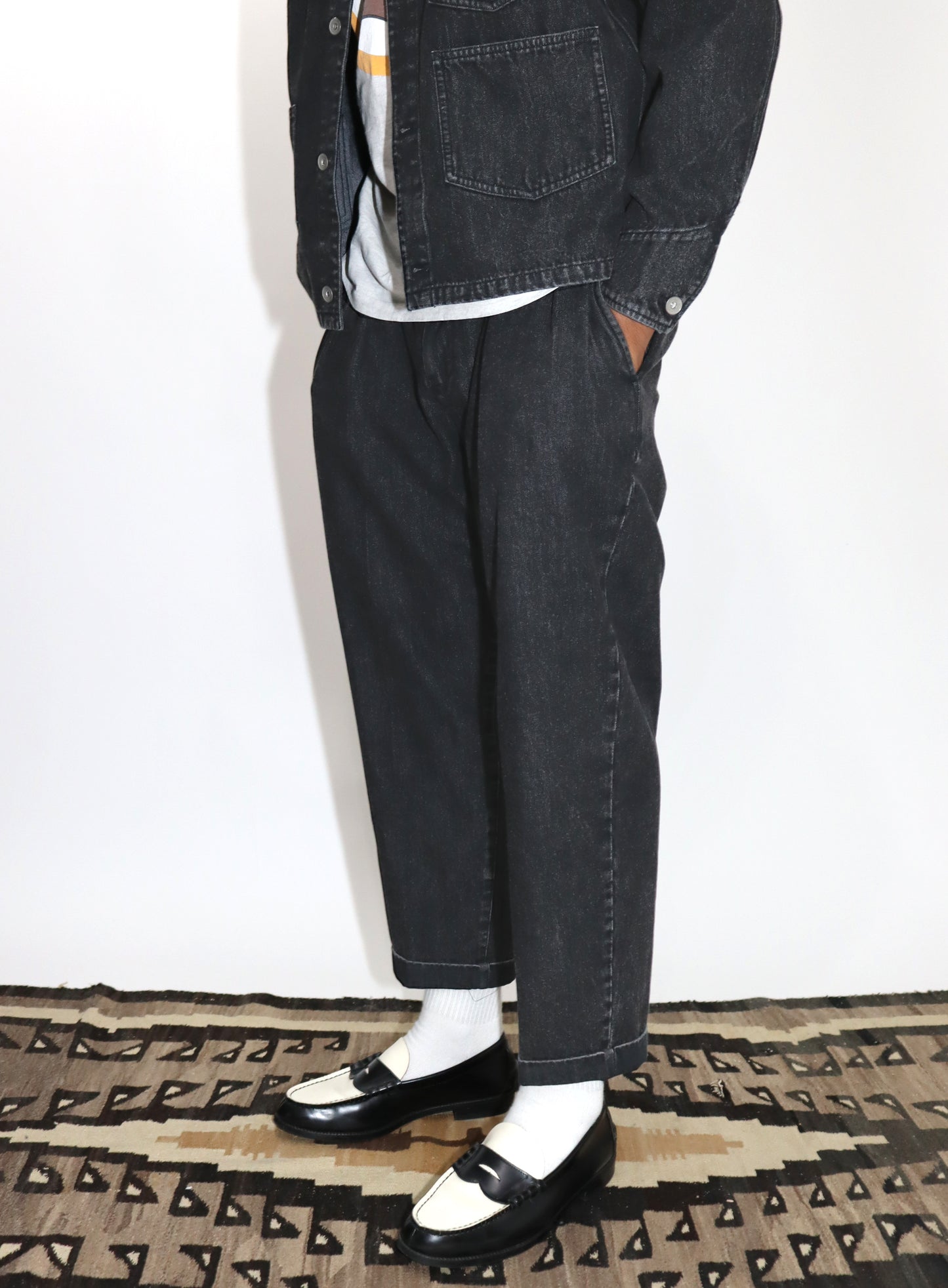 WOODBLOCK 2TUCK DENIM TROUSER BLACK (WB-24AW-003)