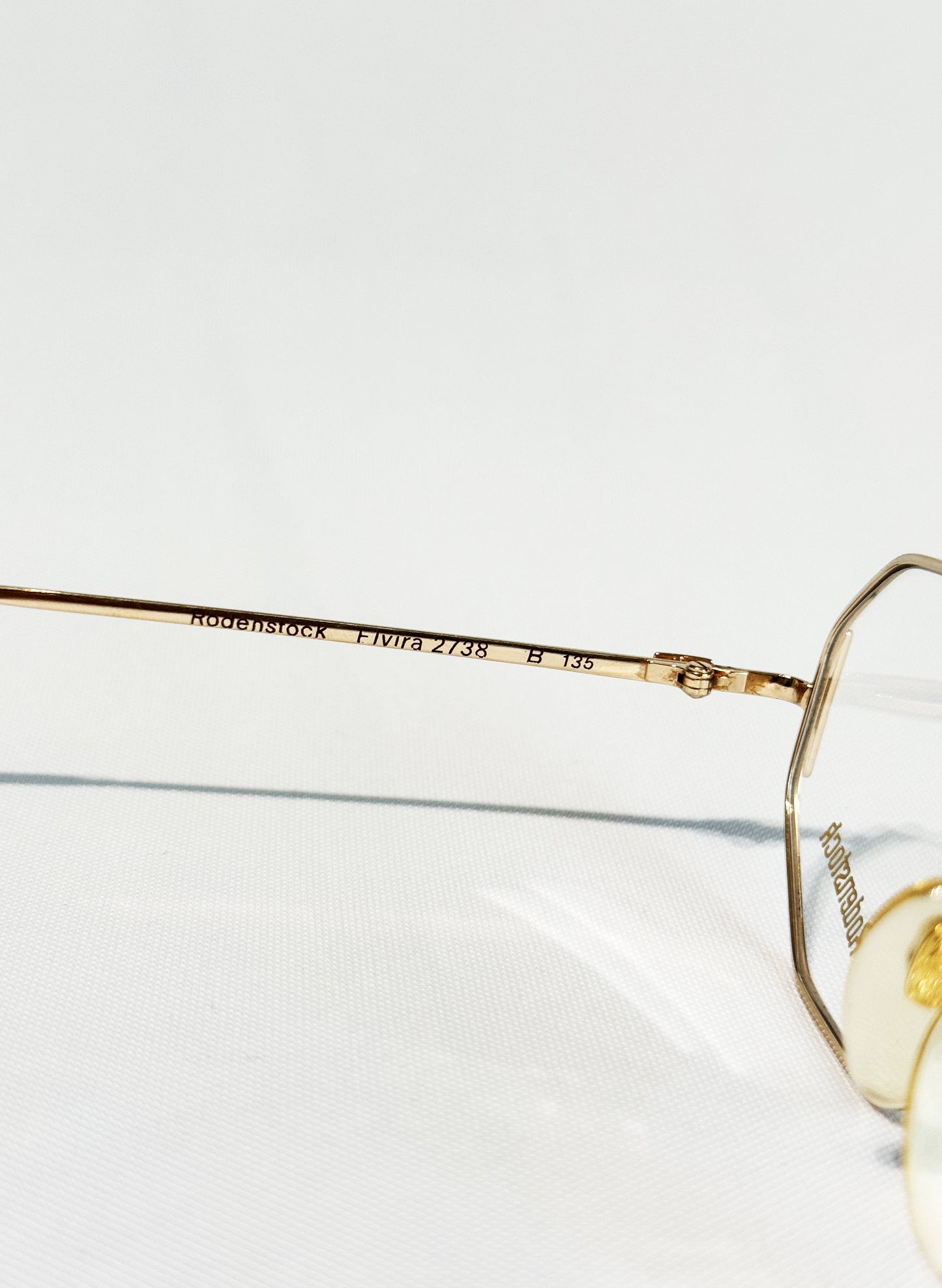 (SUP-372) 90s VINTAGE GOLD FRAME GLASSES "Rodenstock"