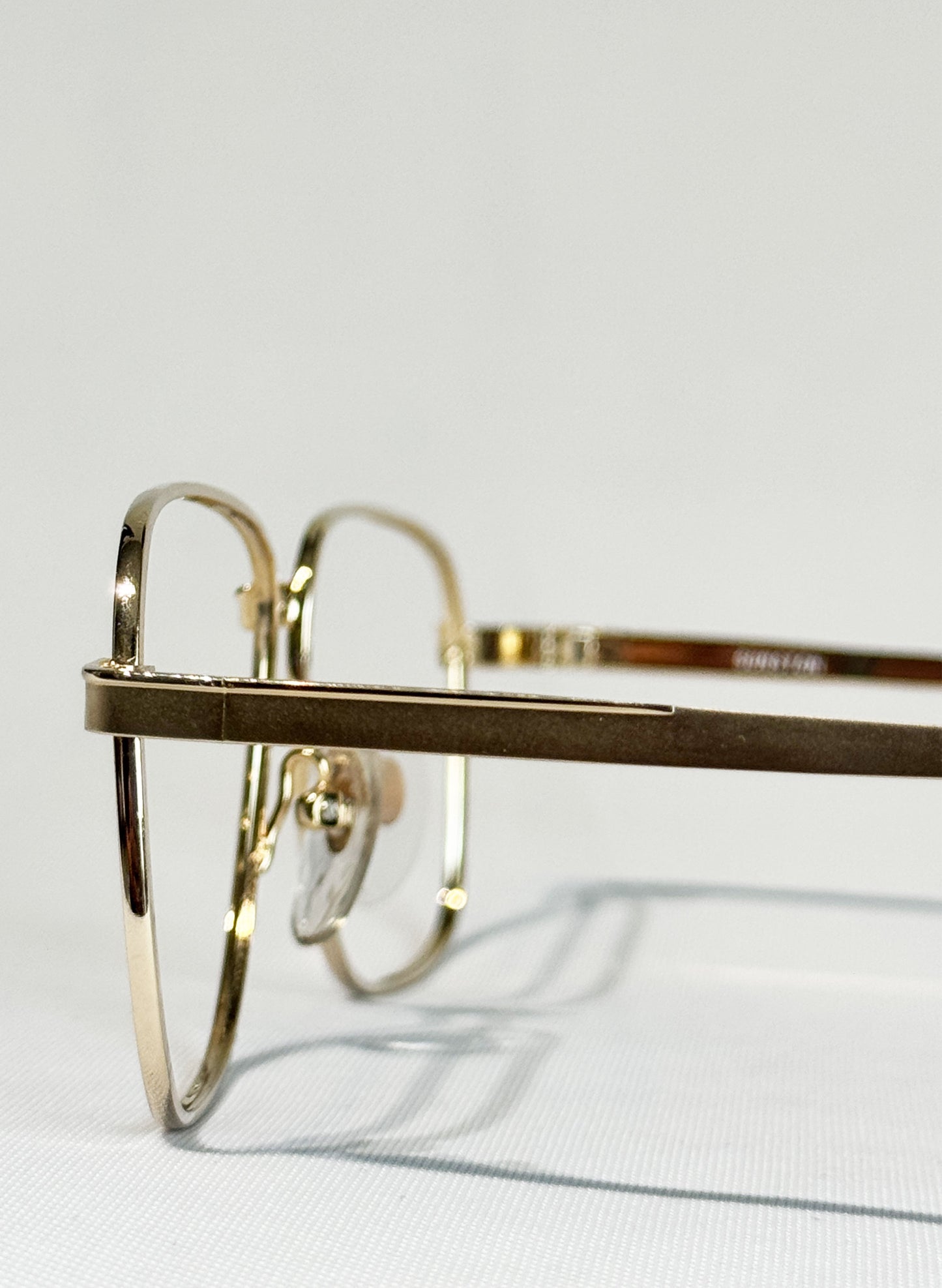 (SUP-370) 90s VINTAGE GOLD FRAME GLASSES "SUNSTON"(レンズなし)