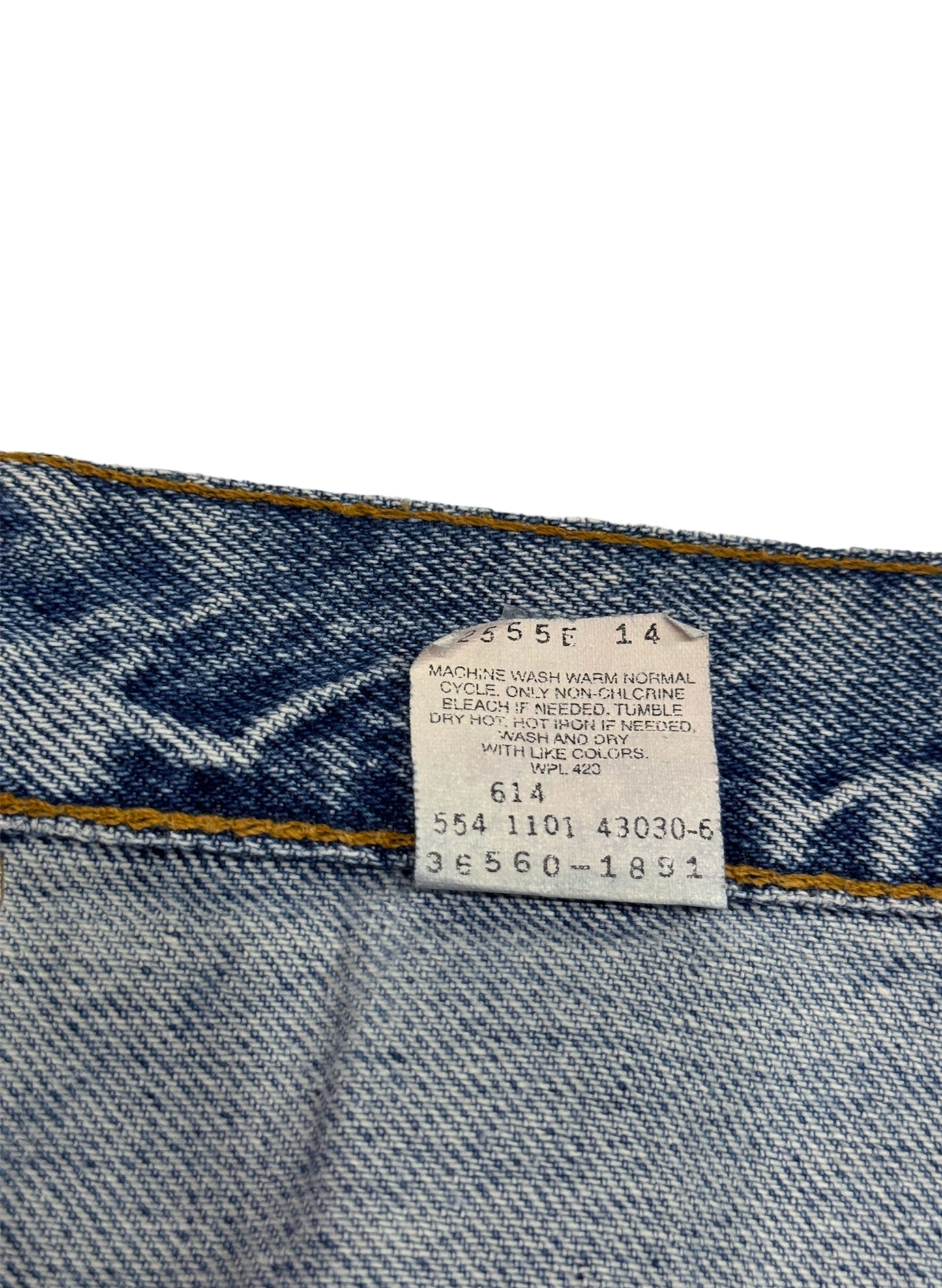 SUP-137 LEVI'S 560 DENIM SHORTS - MADE IN USA (W36)