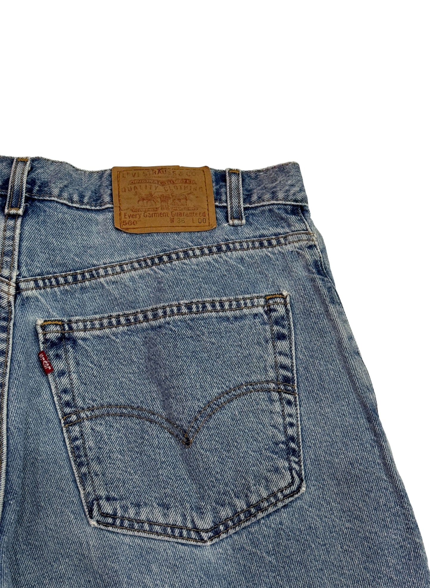 SUP-137 LEVI'S 560 DENIM SHORTS - MADE IN USA (W36)