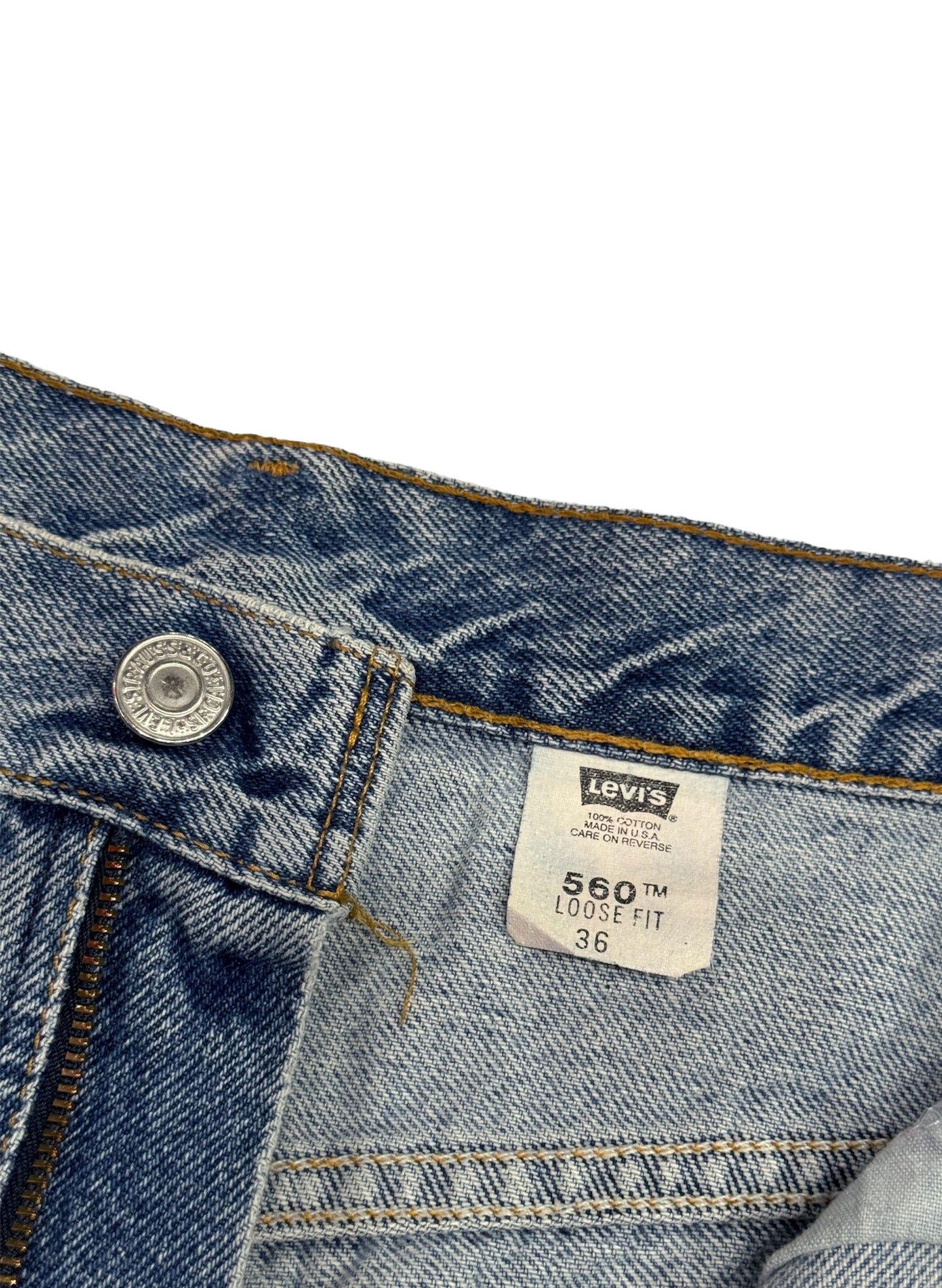 SUP-137 LEVI'S 560 DENIM SHORTS - MADE IN USA (W36)