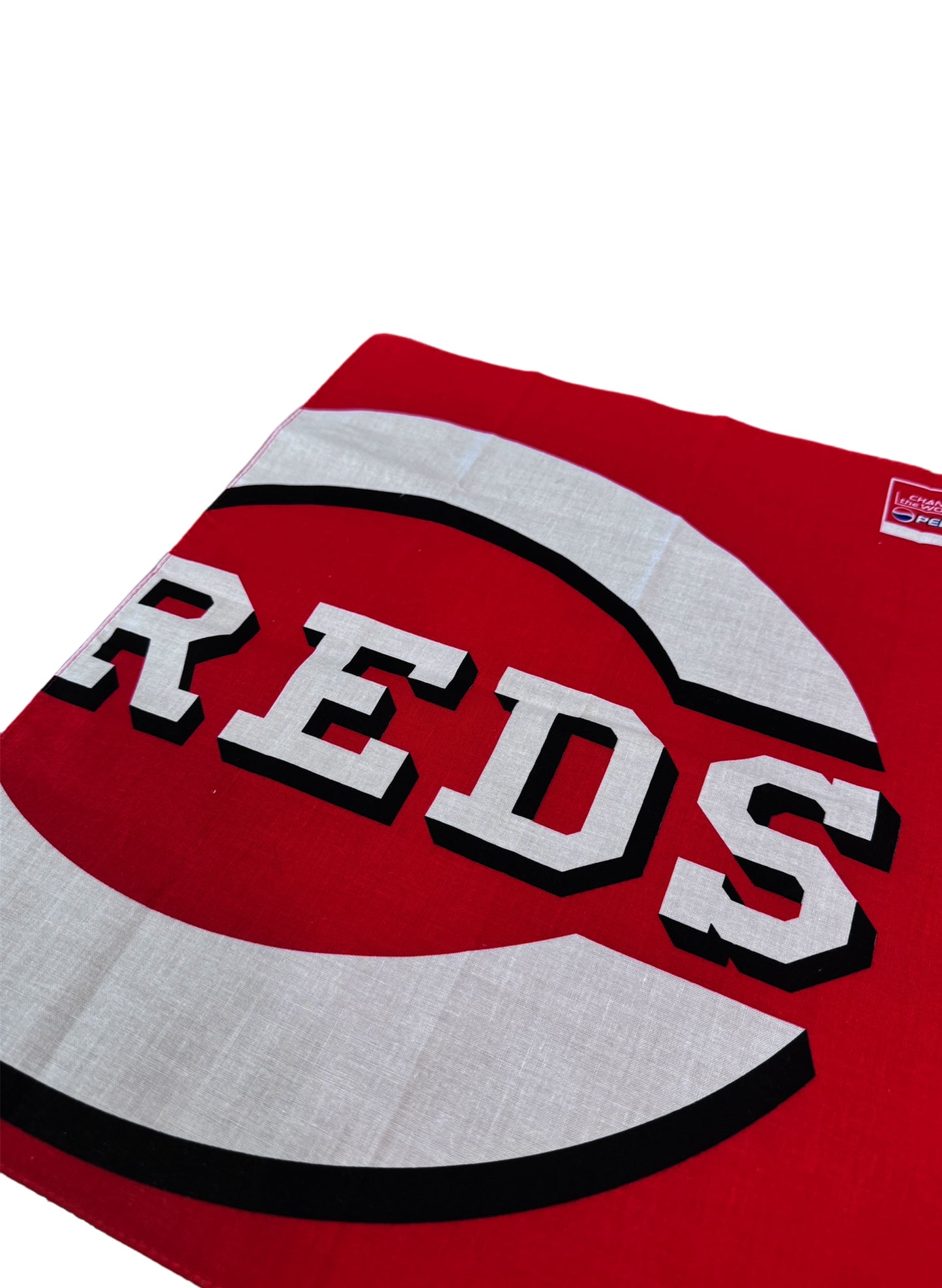 (SUP-148) CINCINNATI REDS HANDKERCHIEF