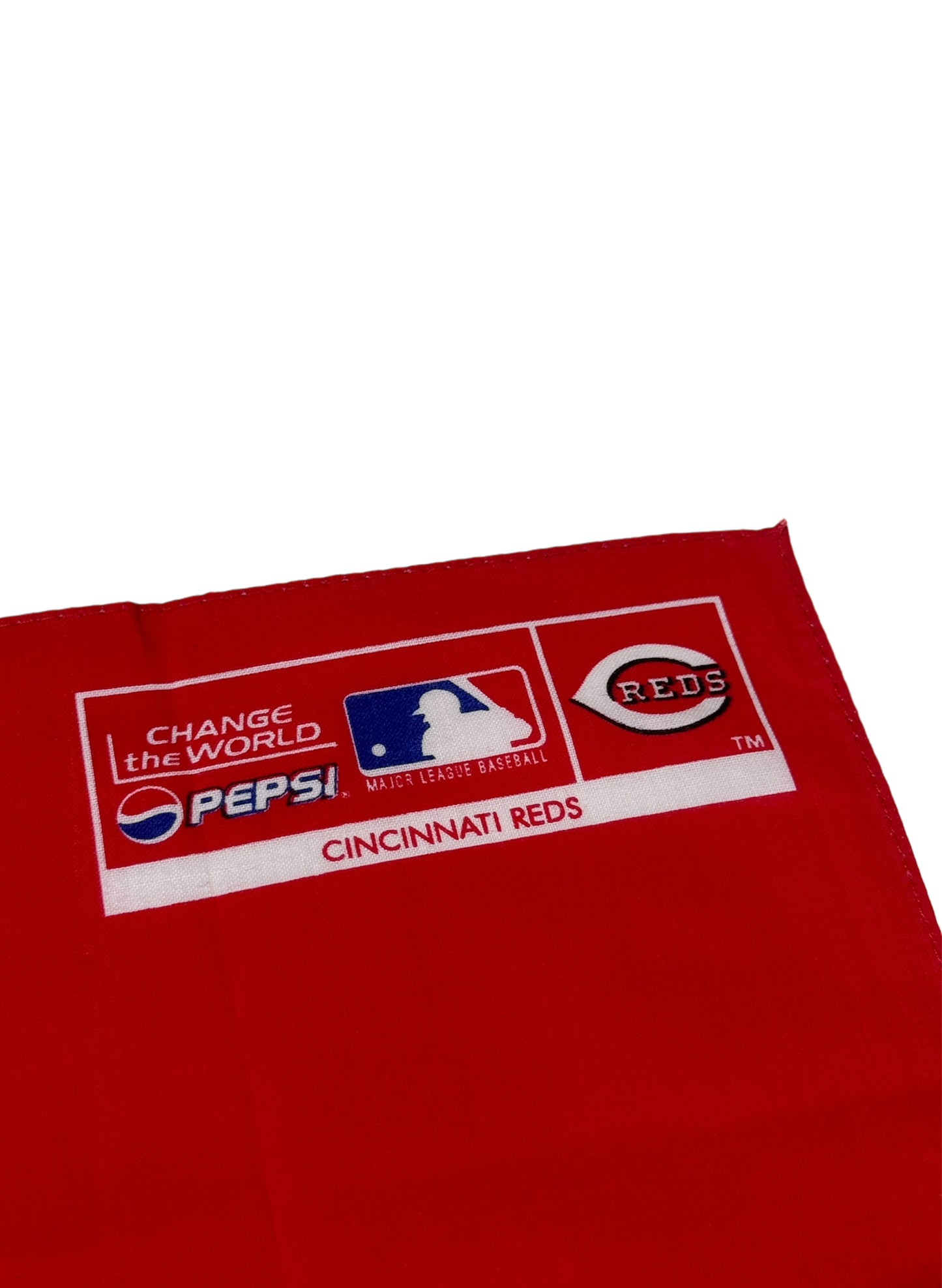(SUP-148) CINCINNATI REDS HANDKERCHIEF
