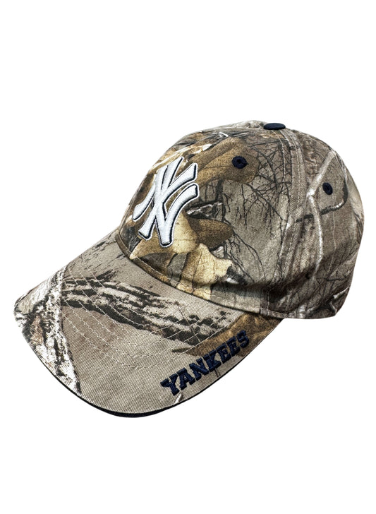 (SUP-831) MLB NEW YORK YANKEES REAL TREE CAP