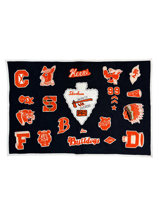 (UD-244) SKOOKUM DEADSTOCK VINTAGE PATCHED BANNER