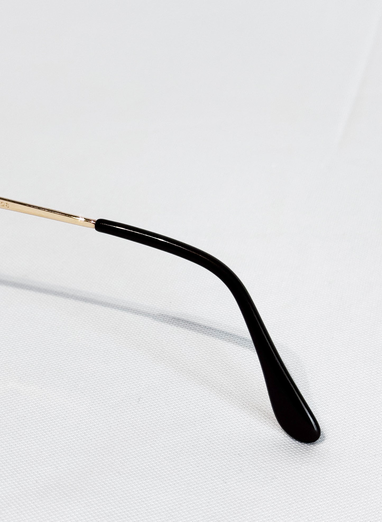 (SUP-788) VINTAGE TWO BRIDGE GOLD GLASSES - Valentino Garavani(レンズなし)