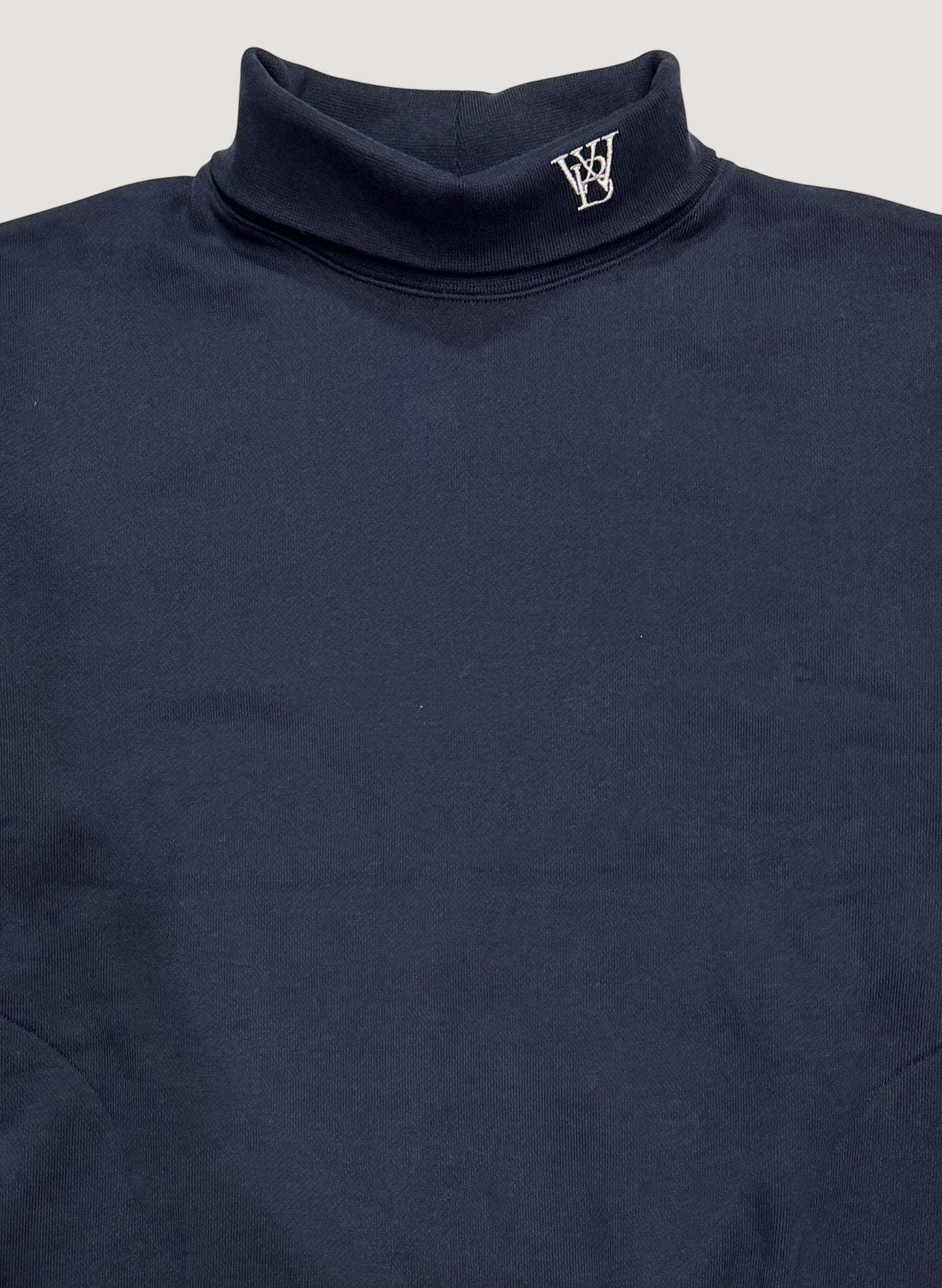 WOODBLOCK SWEAT TURTLE NECK NAVY (WB-25SS-003)