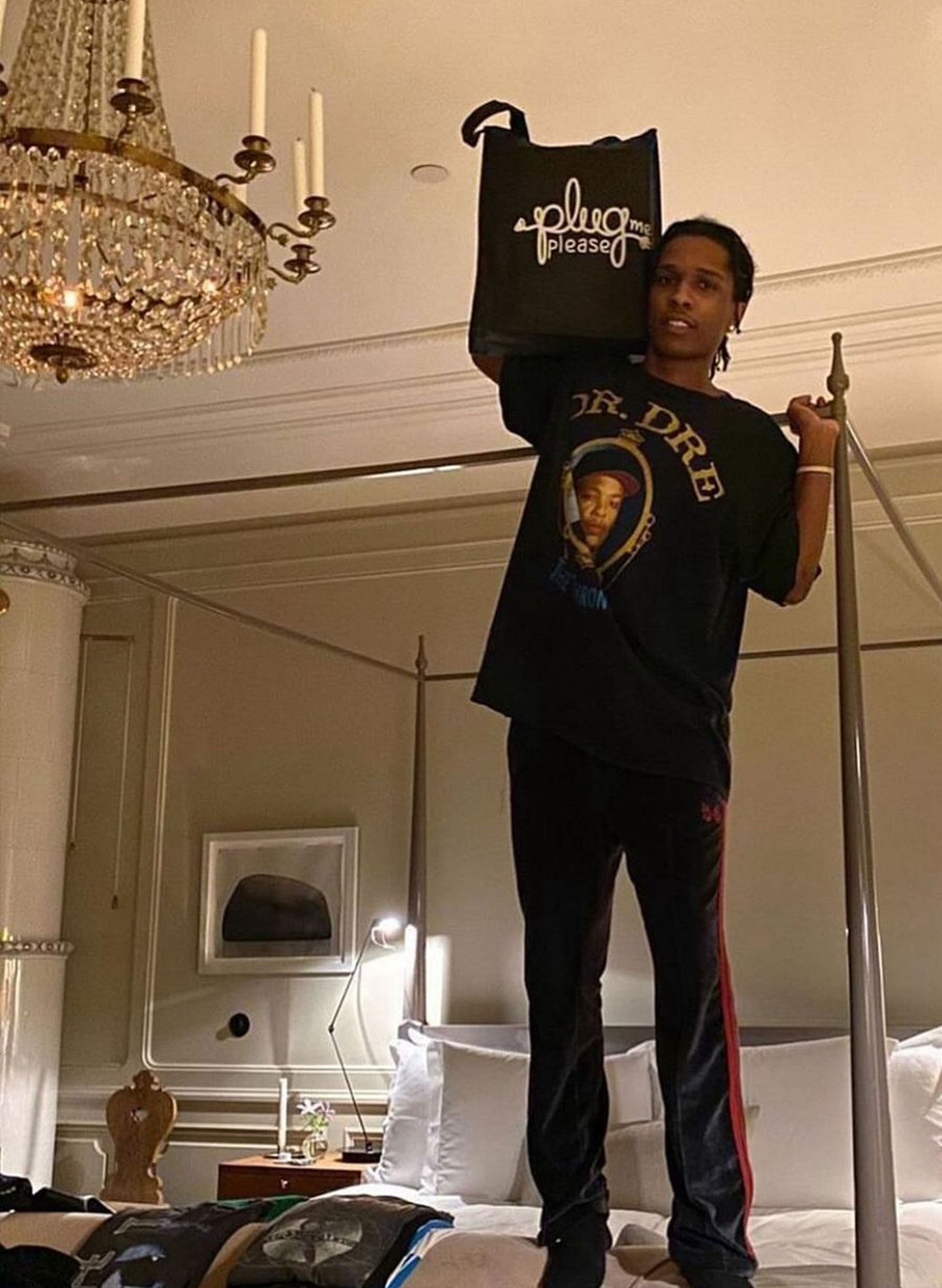 (SUP-165) DR.DRE THE CHRONIC S/S TEE - BLACK