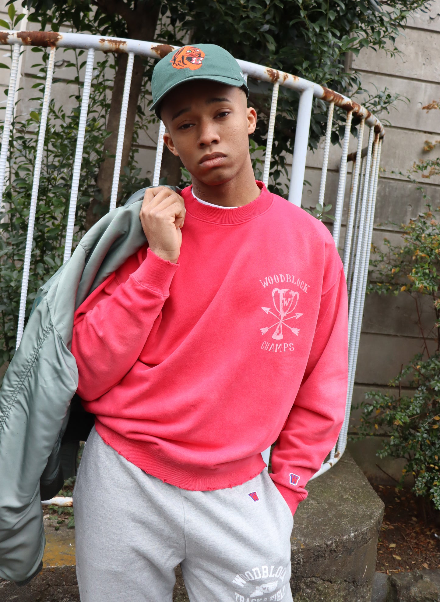 WOODBLOCK CHAMPS FADED & DAMAGE CREW NECK SWEAT(23SS-008-RED)