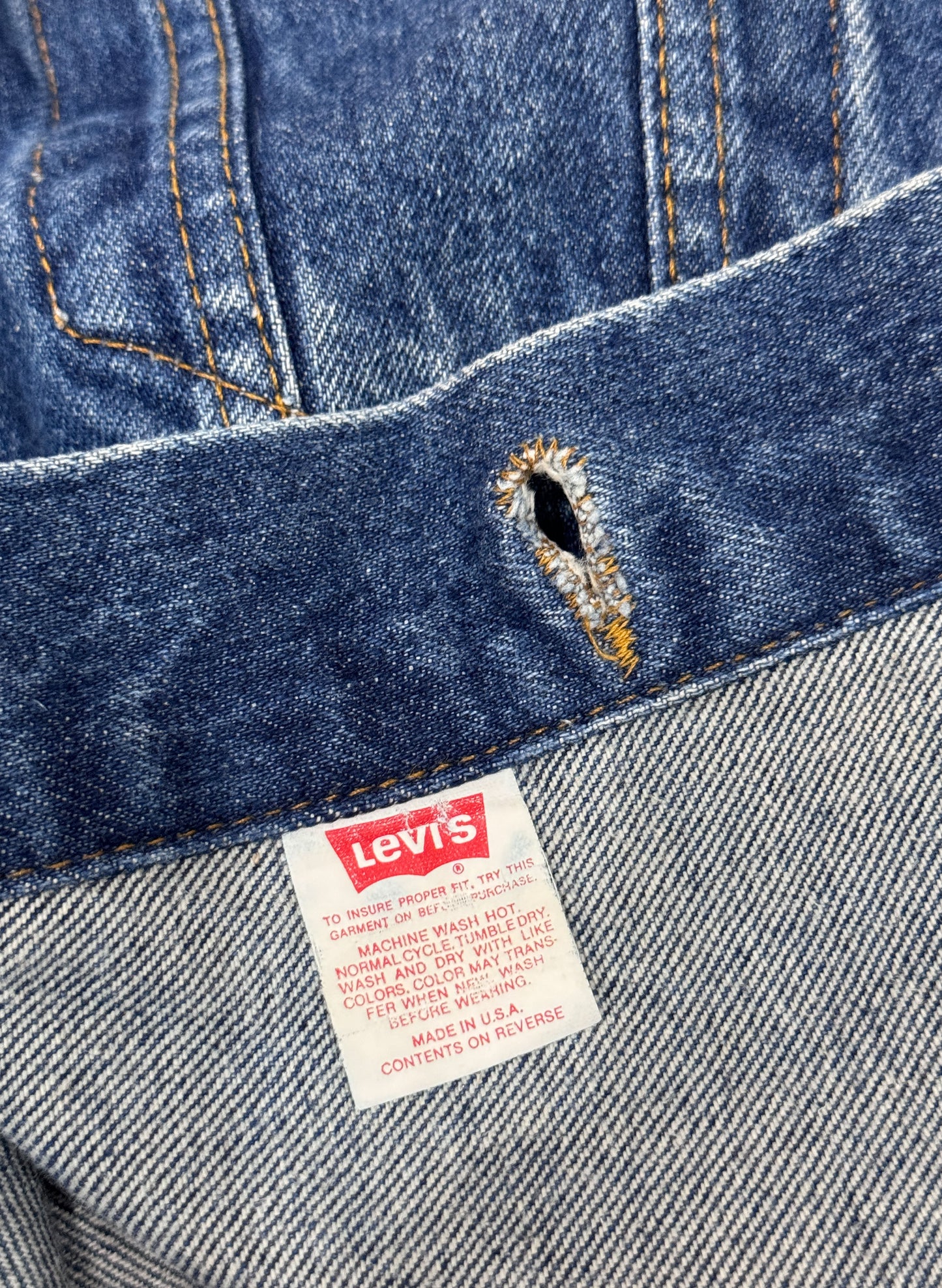 (SUP-014)  LEVI'S 70506 - 0216 - MADE IN U.S.A.  (48・XL相当）