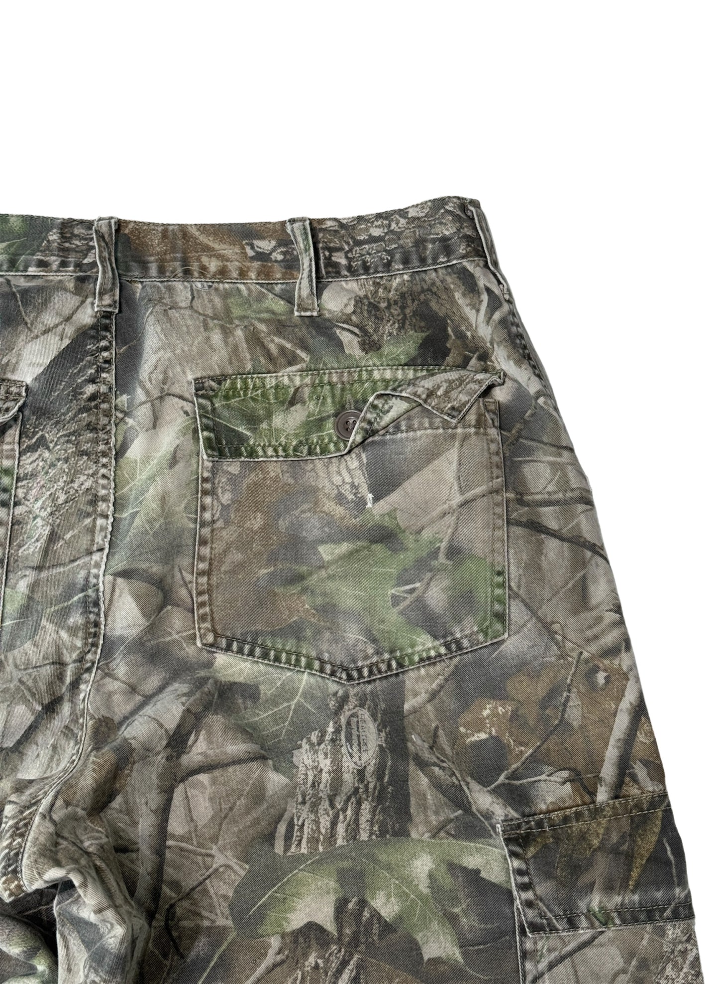 (SUP-039)  OUTFITTERS REAL TREE  6PKT CARGO PANTS  (M 32-34)