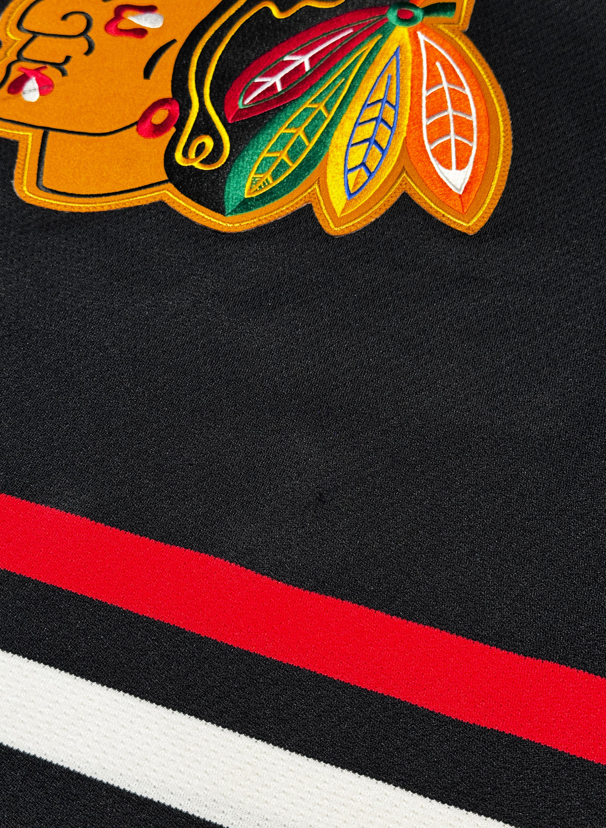 (SUP-879) NHL CHICAGO BLACKHAWKS MESH HOCKEY SHIRT "1" - XL - MADE IN CANADA