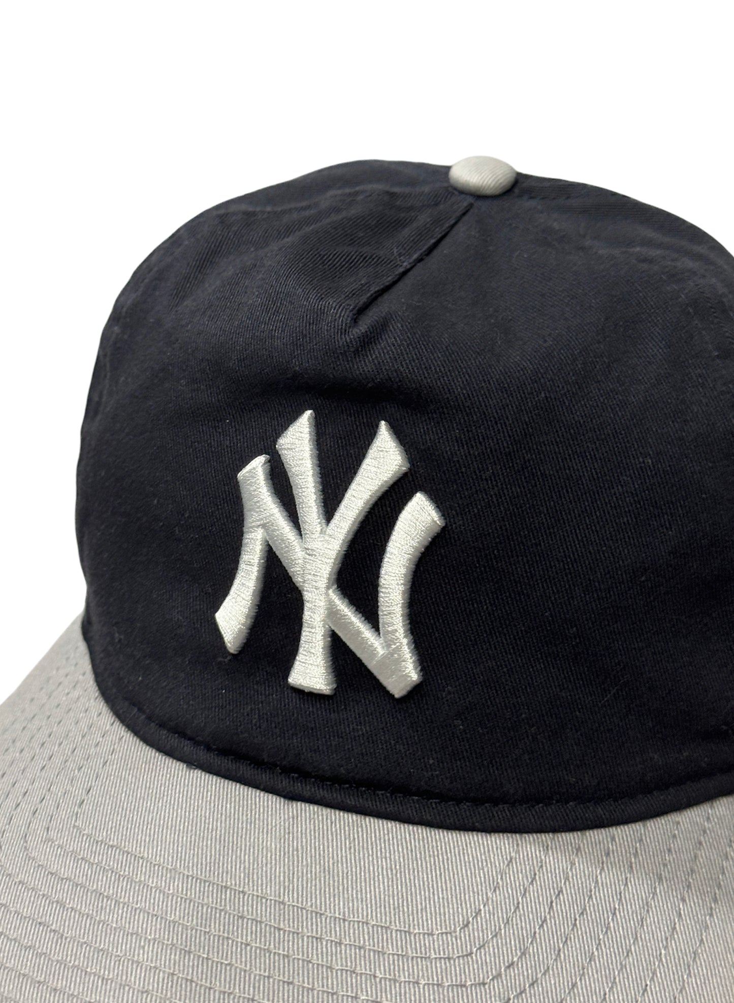 (SUP-100) VINTAGE TRUCKER CAP “NEW YORK YANKEES"