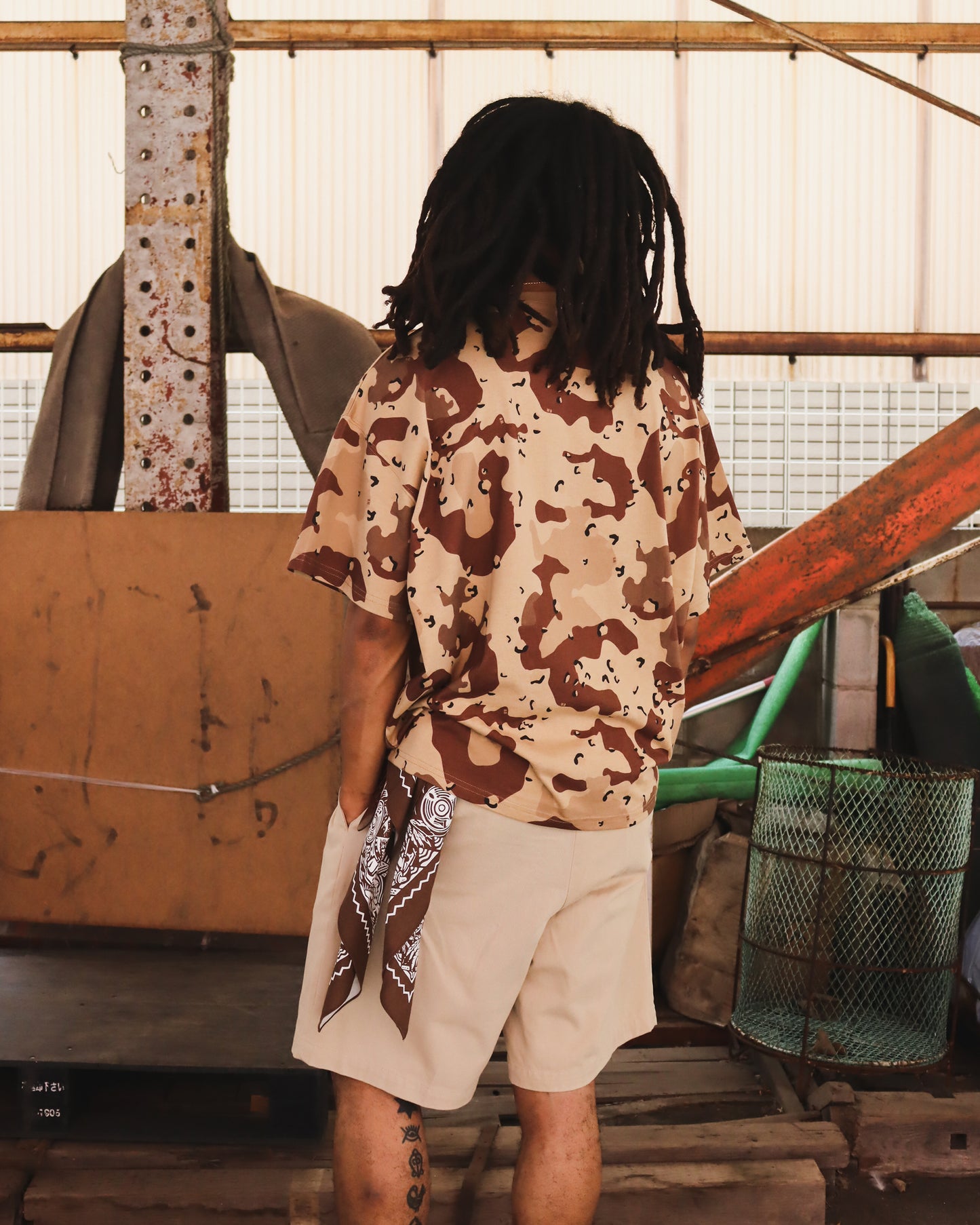 WOODBLOCK WIDE SILHOUETTE POCKET T-SHIRT CHOCOTIP CAMO (WB-26SS-025)