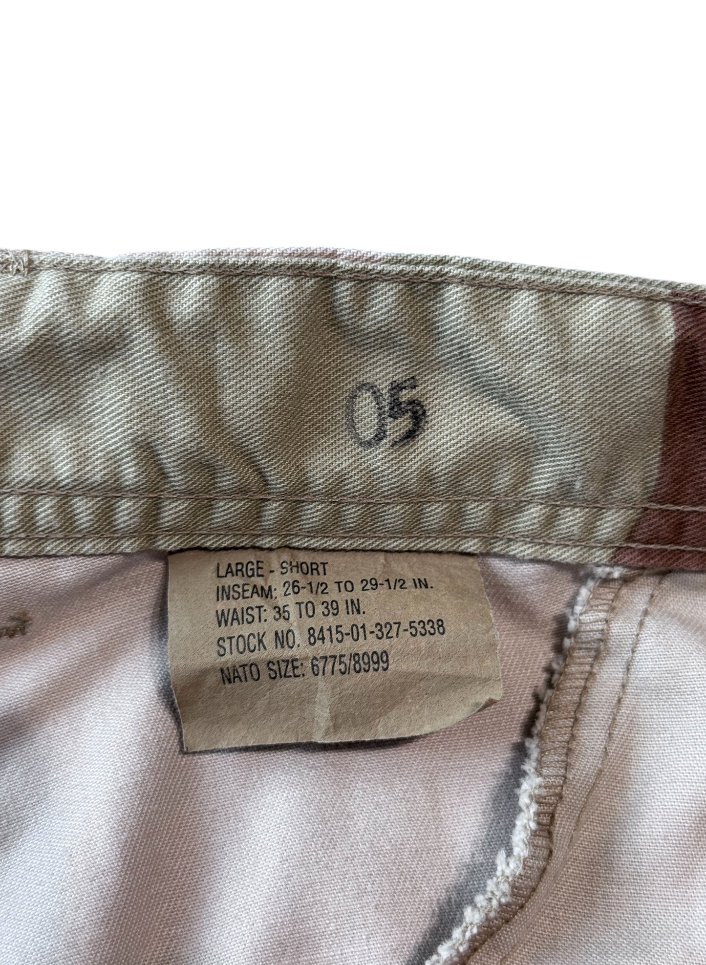 (SUP-800) U.S. ARMY DESERT CAMO "CUT OFF" CARGO SHORTS