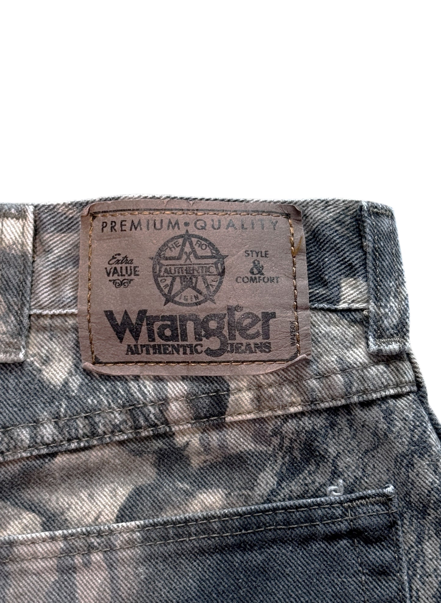 (SUP-757) Wrangler REAL TREE CAMO "CUT OFF" SHORTS
