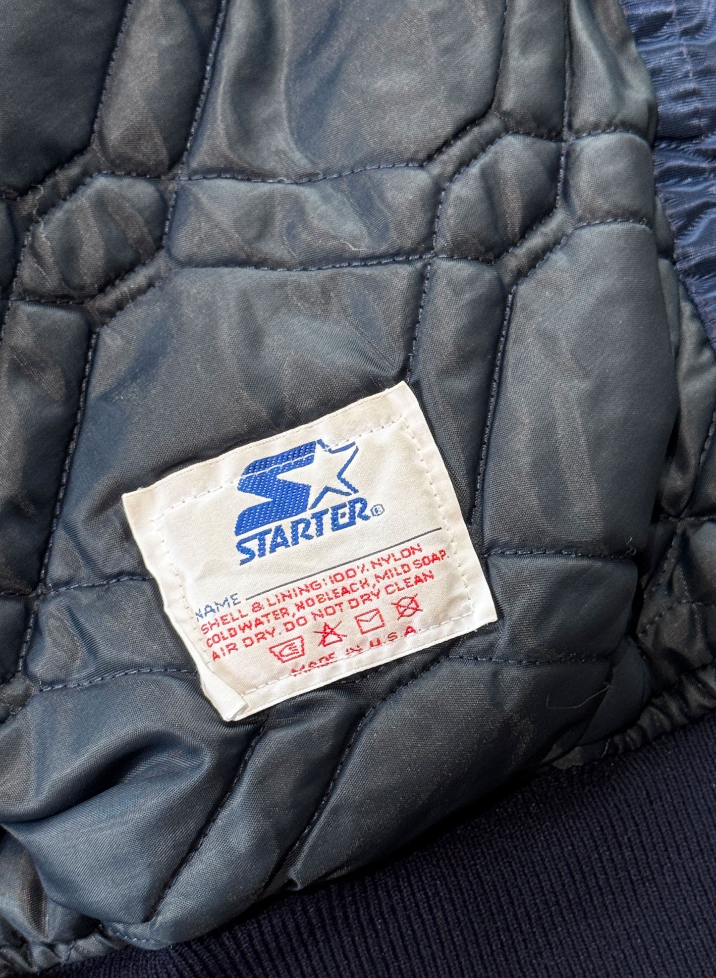 (SUP-774) STARTER NEW YORK YANKEES NYLON STADIUM JACKET (L) - MADE IN U.S.A.