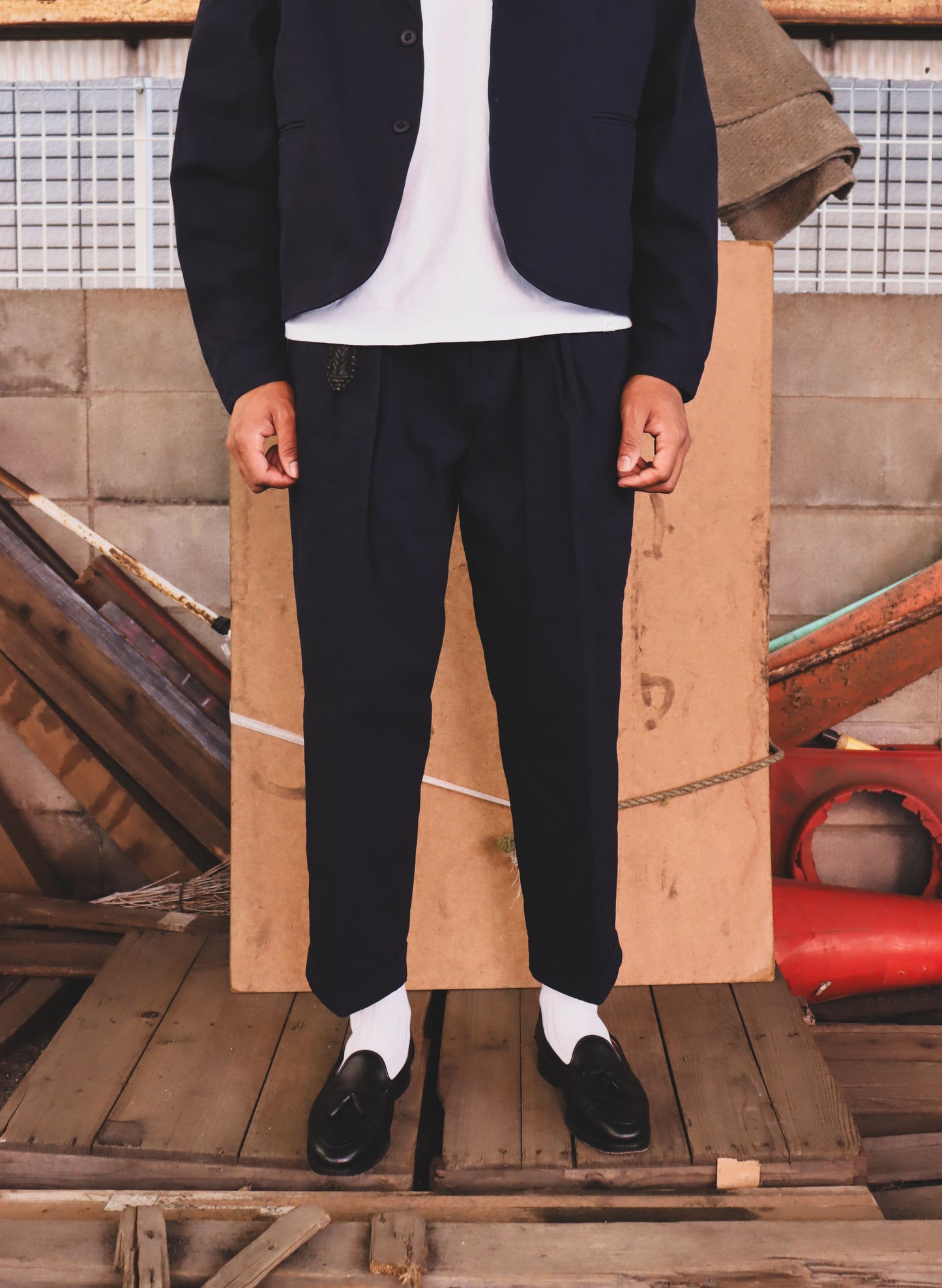 WOODBLOCK２TUCK HERRINGBONE TROUSER NAVY (WB-25AW-005)