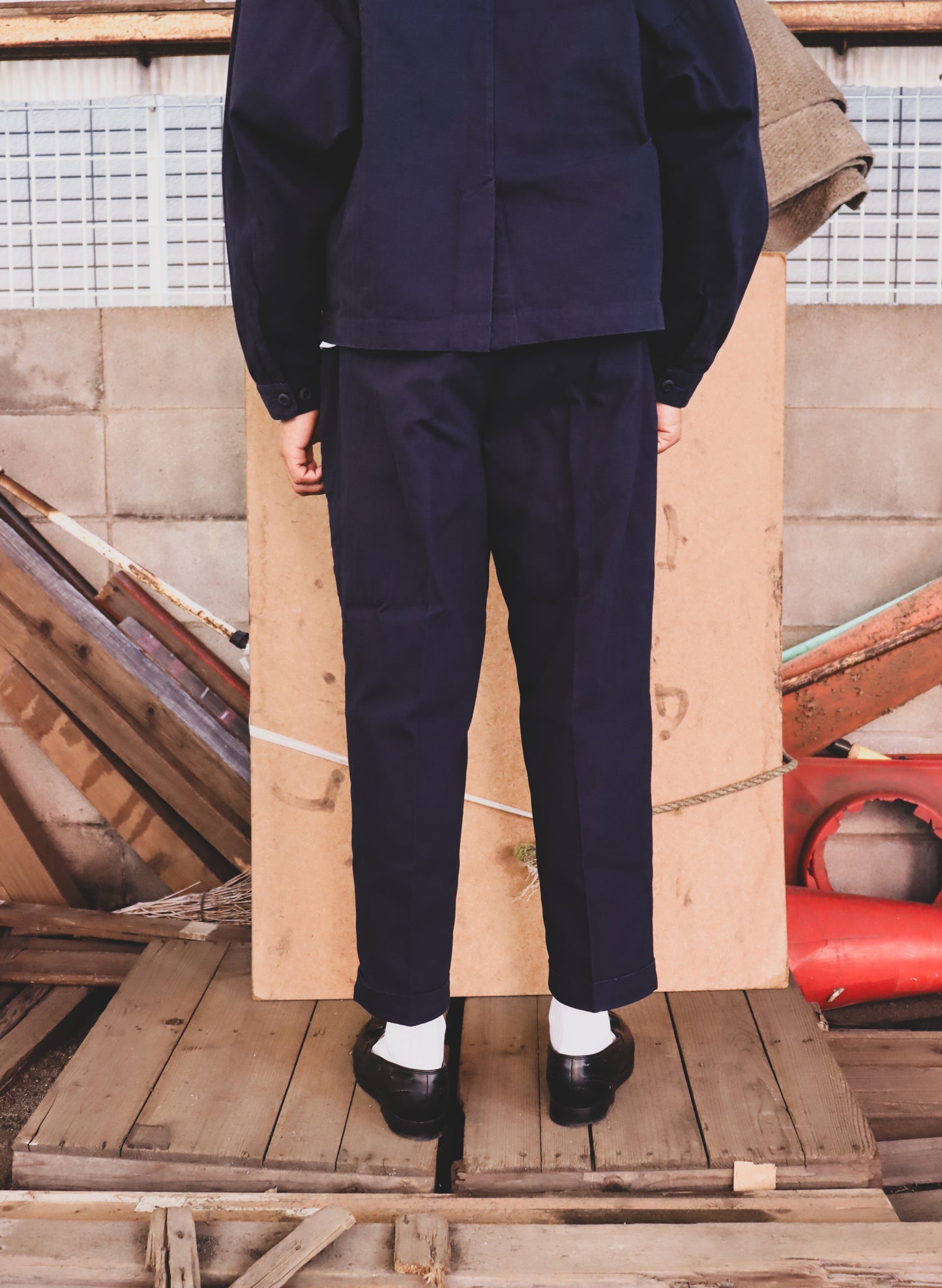 WOODBLOCK２TUCK HERRINGBONE TROUSER NAVY (WB-25AW-005)