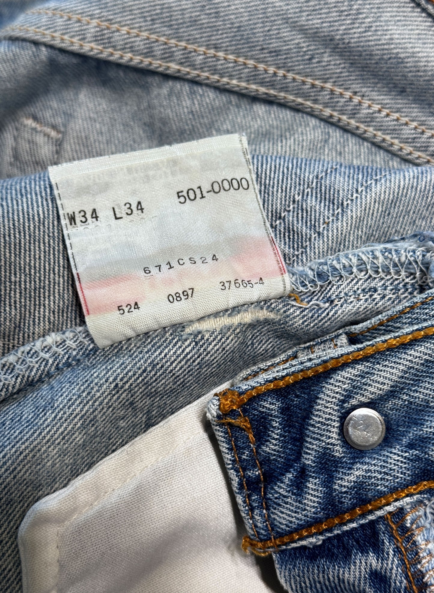 (SUP-634) 90s LEVI'S 501 "DAMAGE" - MADE IN U.S.A.
