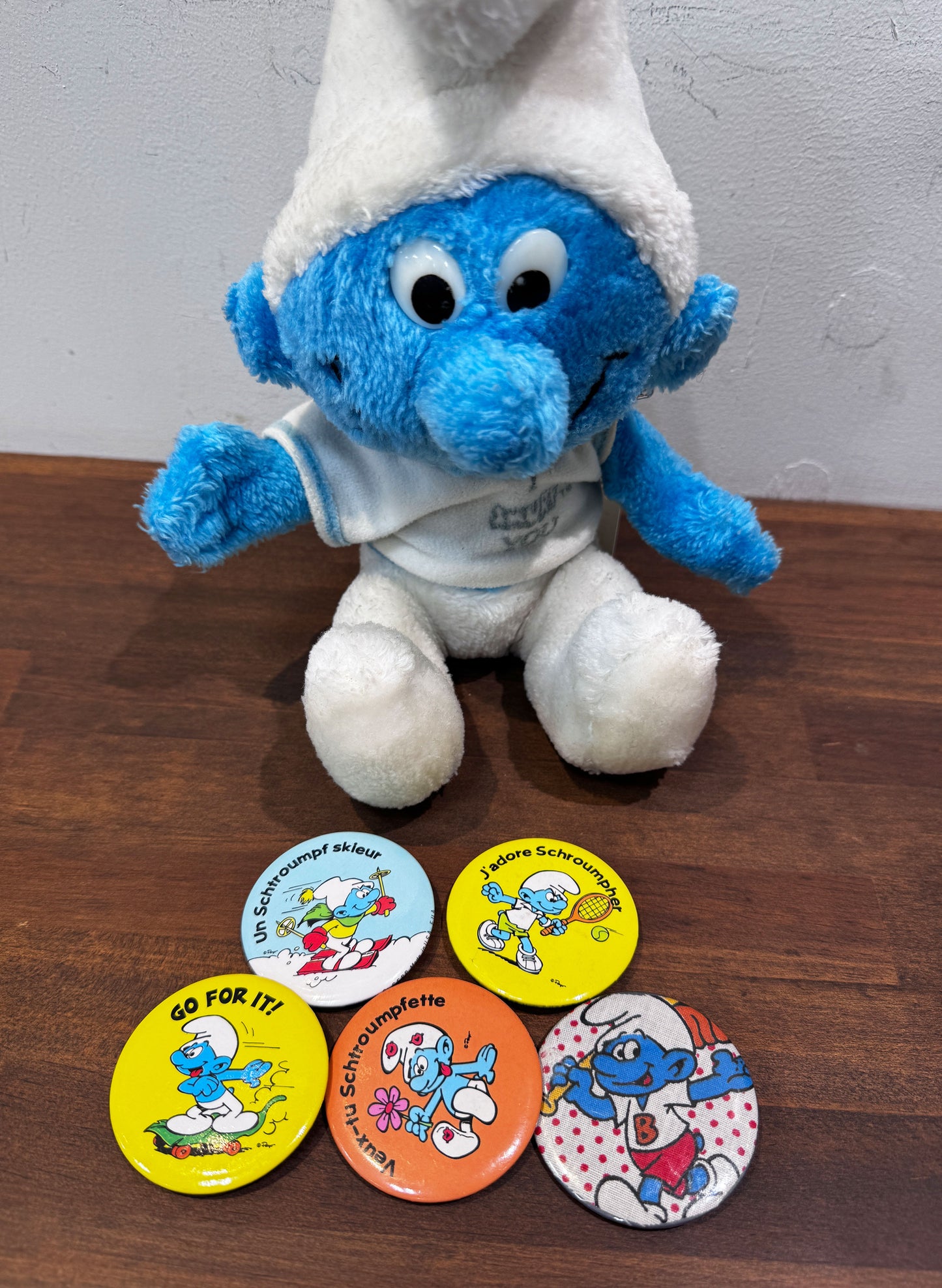 (SUP-749) "SMURFS" 80's Vintage Pinback Button Badge - 56mm
