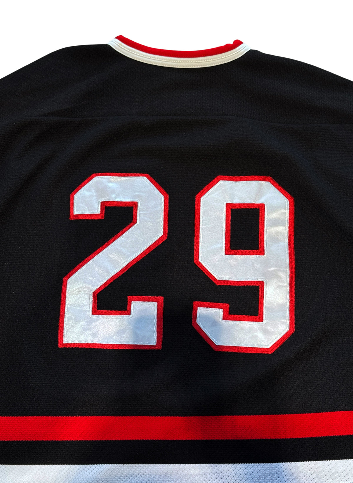 (SUP-793) NHL CHICAGO BLACKHAWKS MESH HOKEY SHIRT "29" - L - MADE IN CANADA