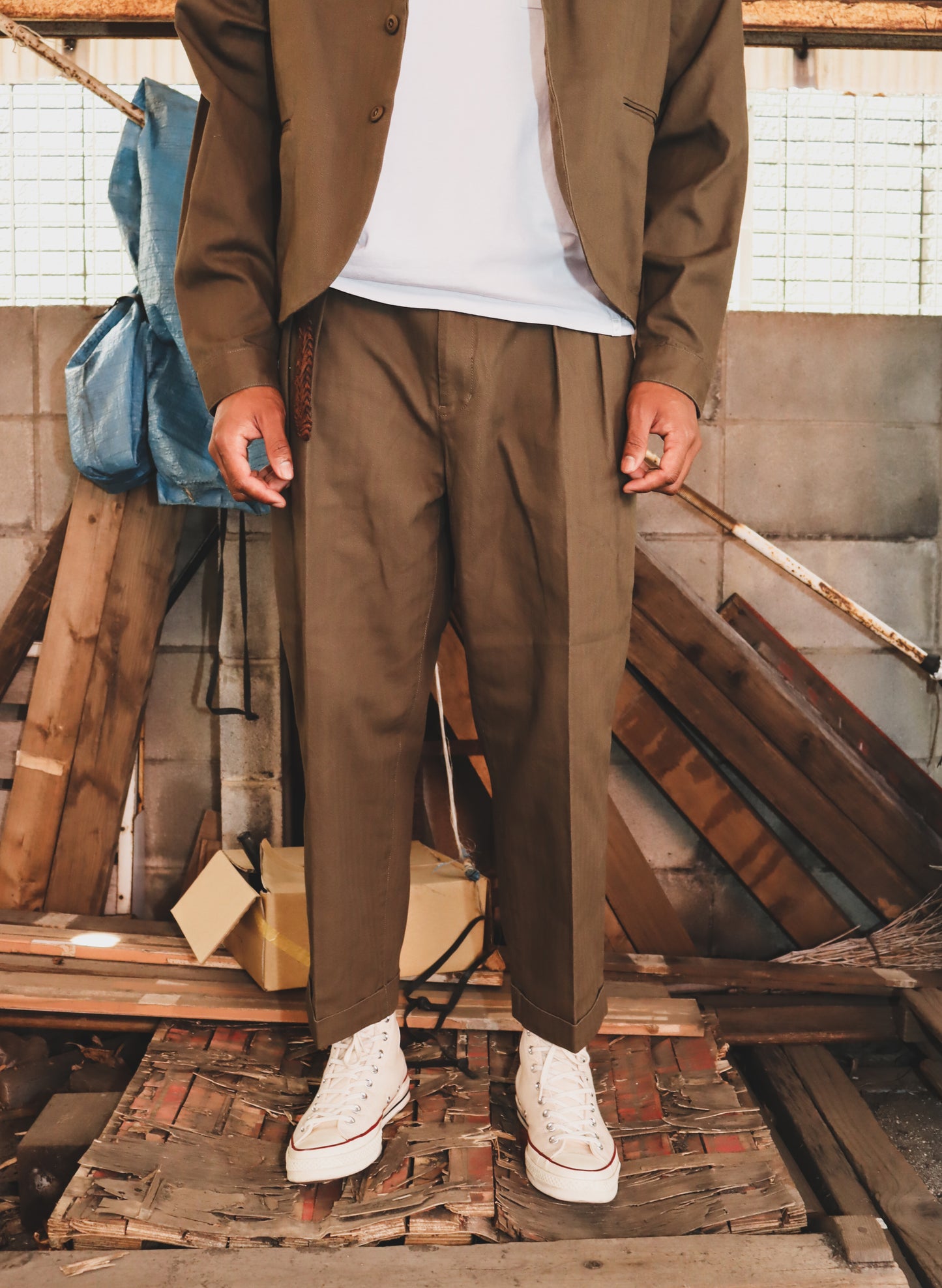 WOODBLOCK２TUCK HERRINGBONE TROUSER OLIVE (WB-25AW-005)