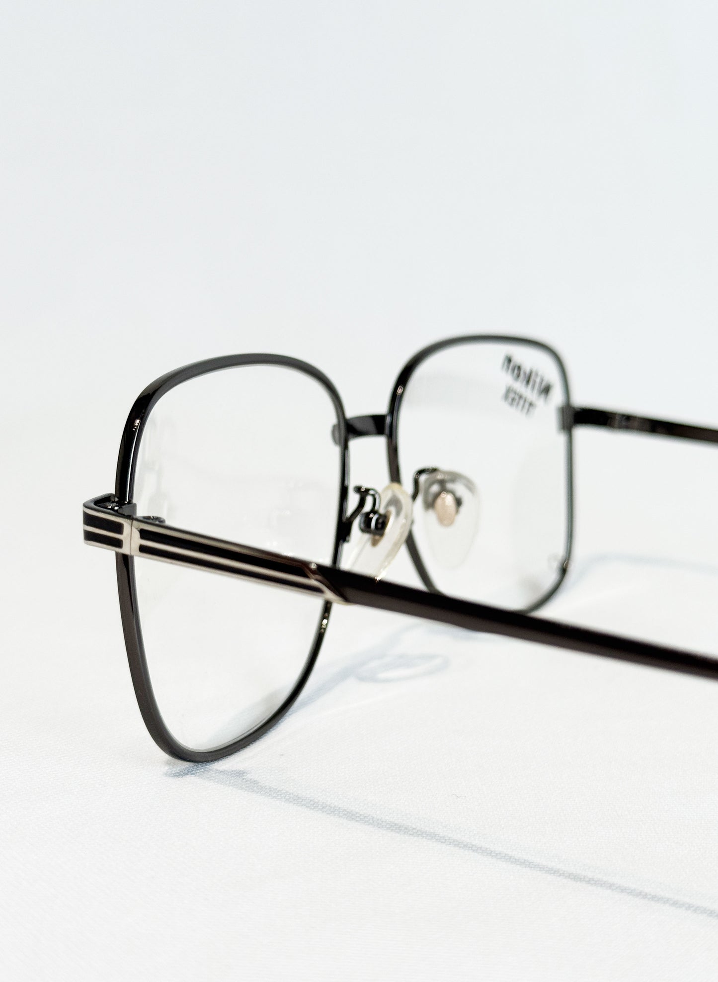 (SUP-541) 90s VINTAGE TITAN FRAME GLASSES - Nikon TITEX