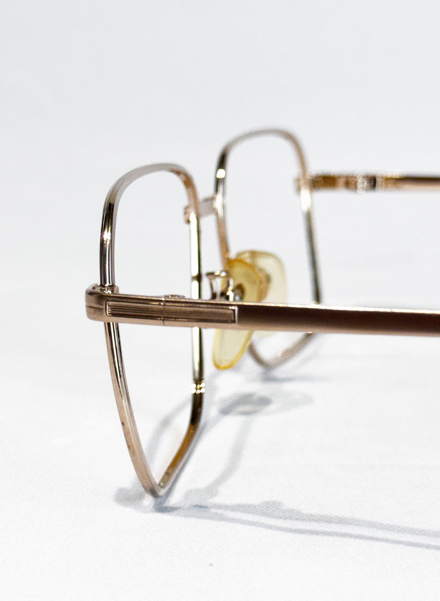 (SUP-767) 90s VINTAGE GOLD FRAME GLASSES - Nikon（レンズなし）