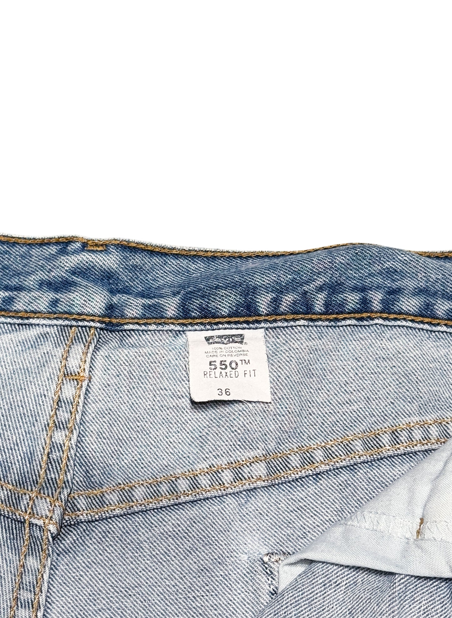 (SUP-393) LEVI'S 550 DENIM SHORTS - MADE IN COLOMBIA  (w36)