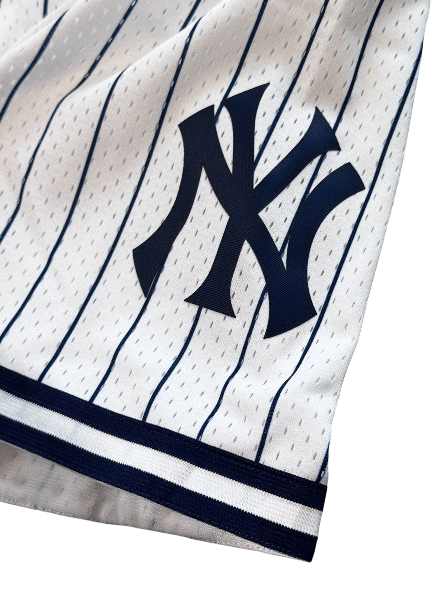 (SUP-790) Mitchell&Ness NEW YORK YANKEES MESH SHORTS - XL