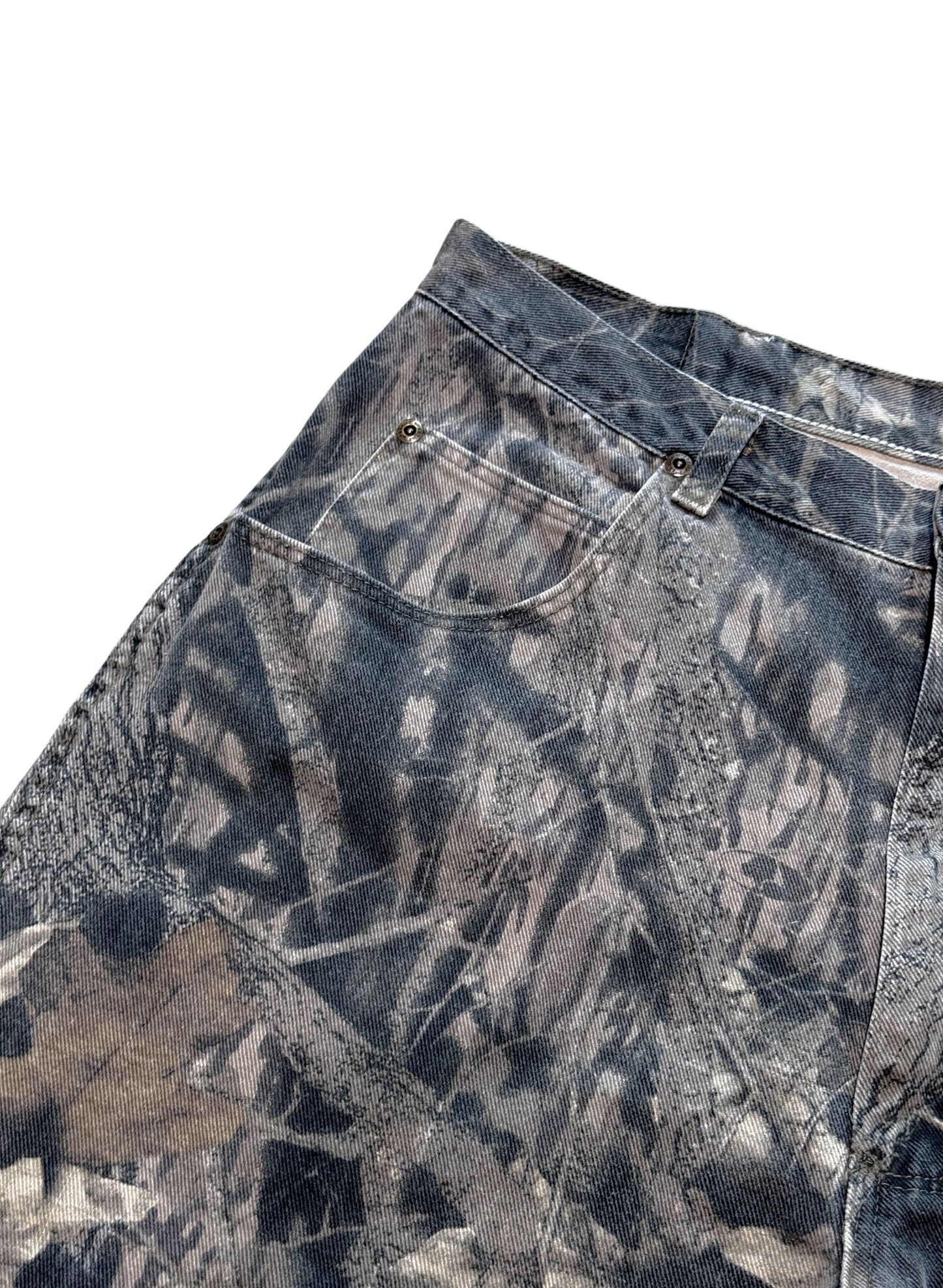 (SUP-757) Wrangler REAL TREE CAMO "CUT OFF" SHORTS