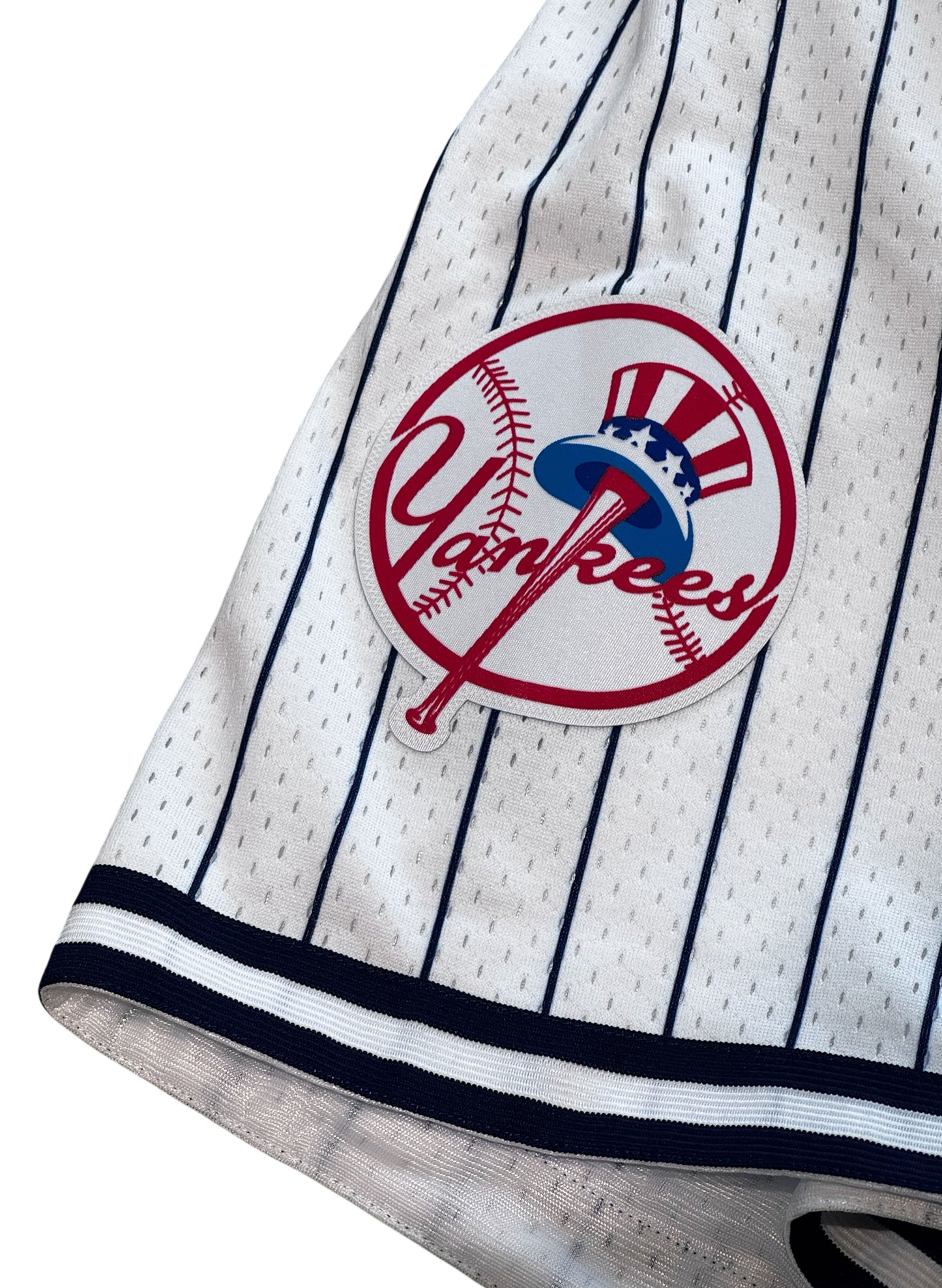 (SUP-790) Mitchell&Ness NEW YORK YANKEES MESH SHORTS - XL