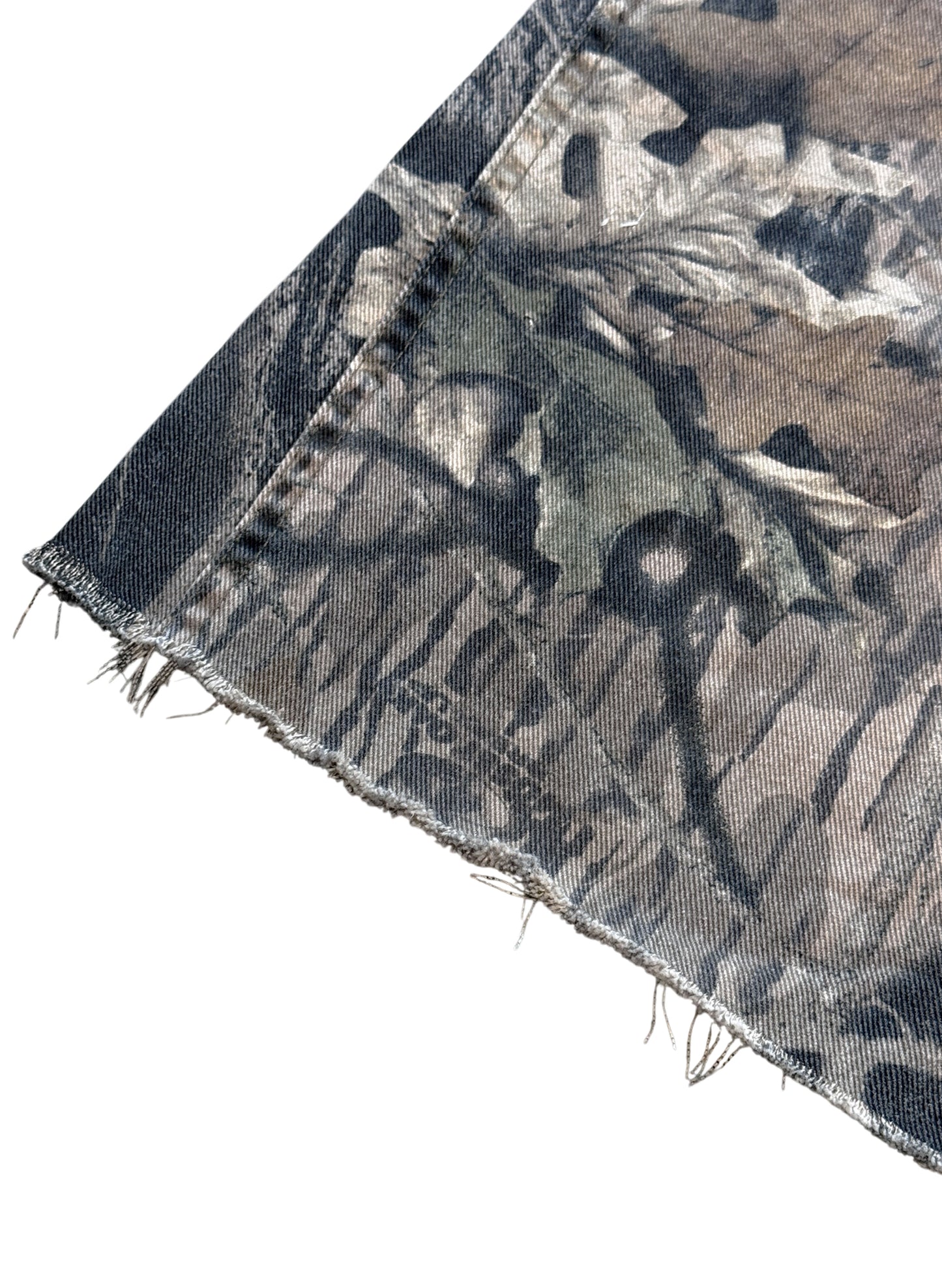 (SUP-757) Wrangler REAL TREE CAMO "CUT OFF" SHORTS